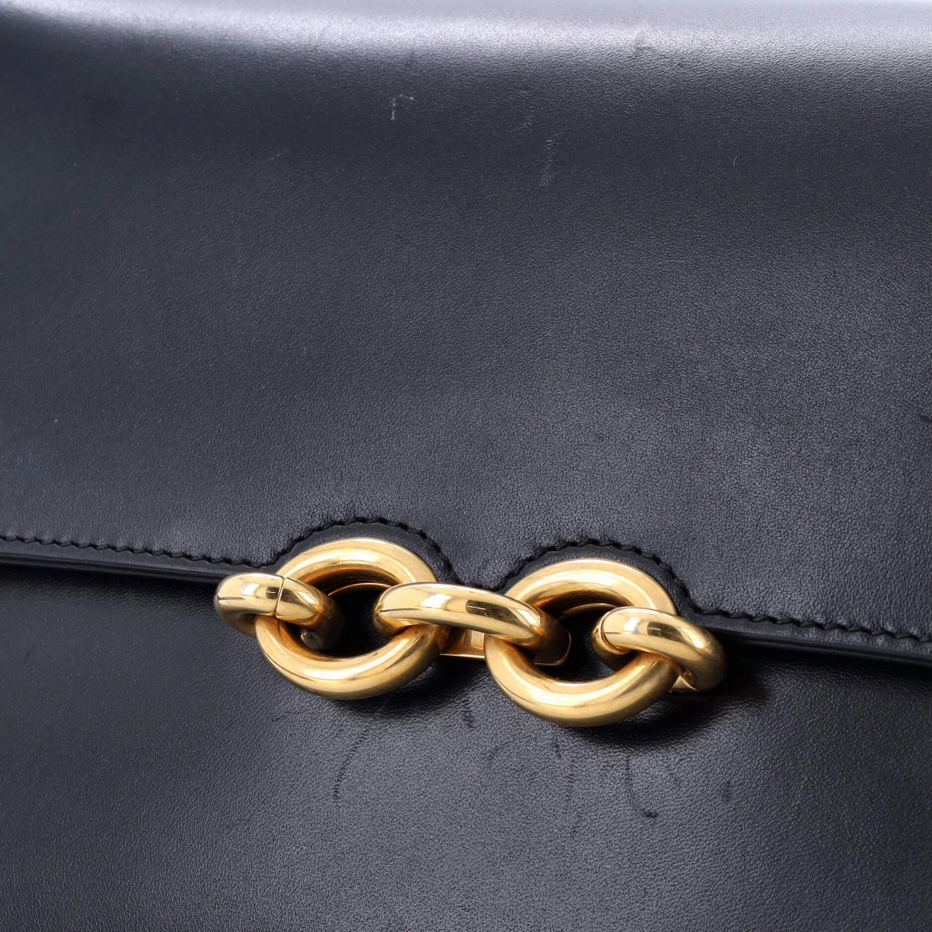 Le Maillon Shoulder Bag Leather Medium