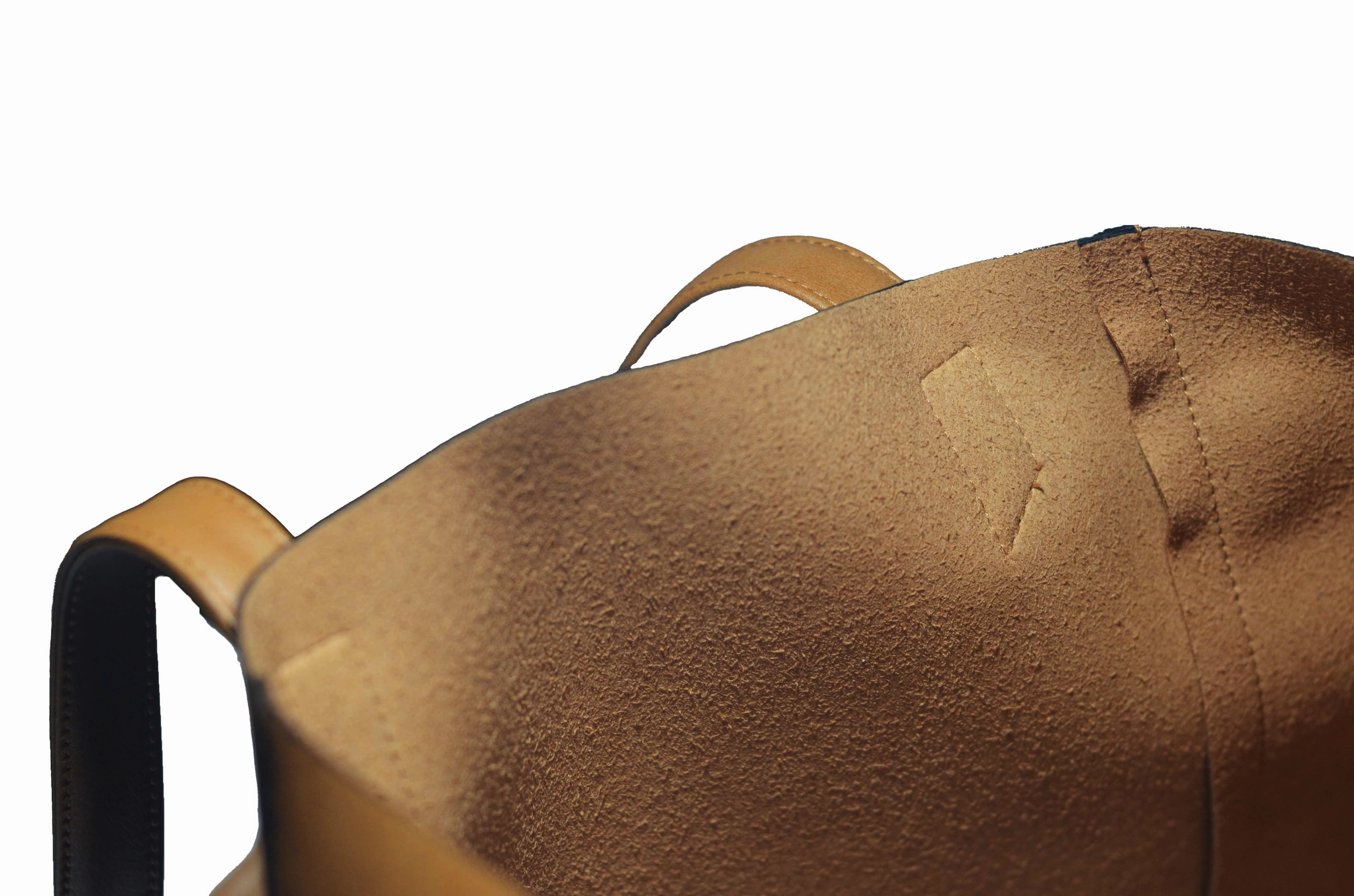 Lite Vegan Leather Everyday Tote Bag | Camel