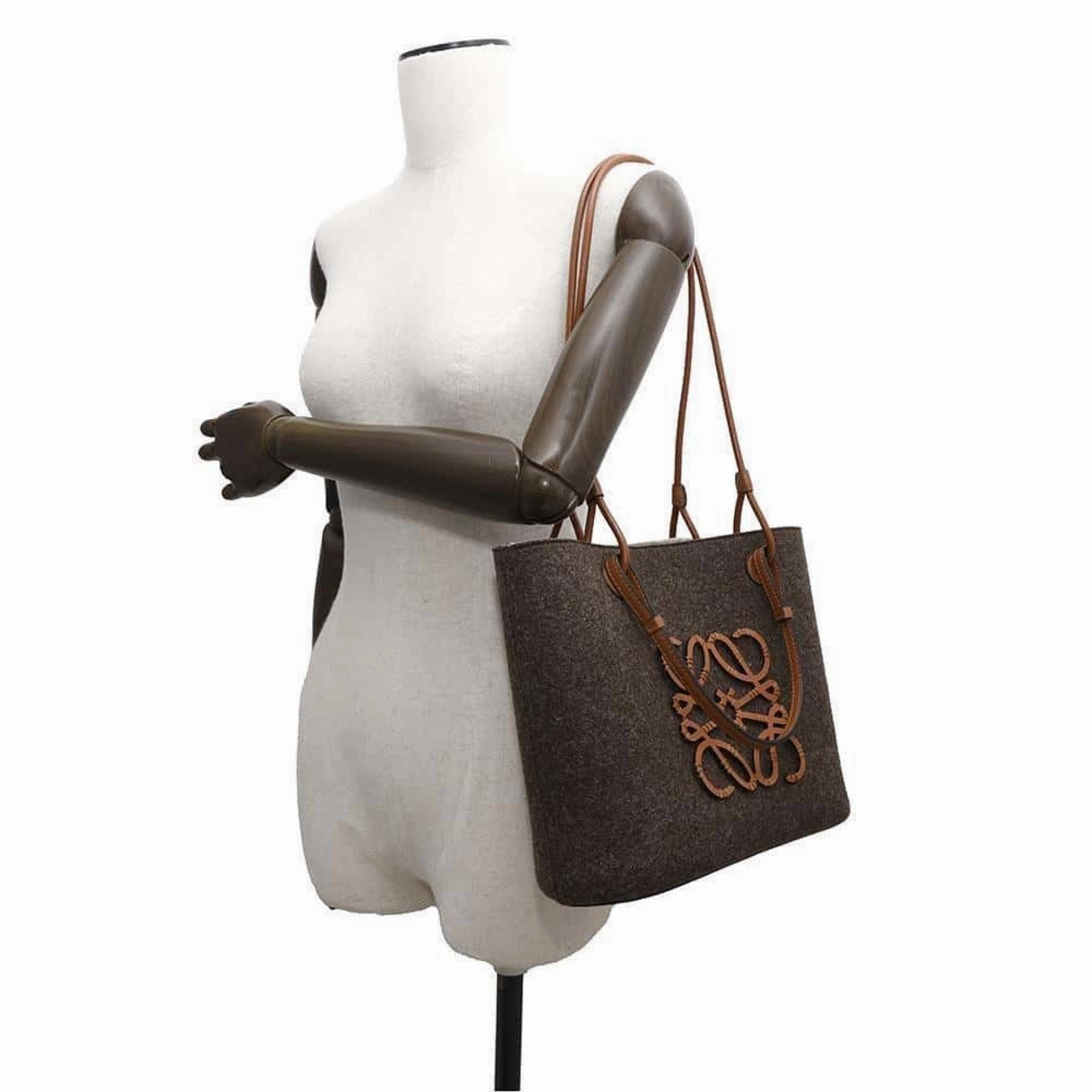 Loewe Felt Leather Basket Tote Bag (Pre-Owned)