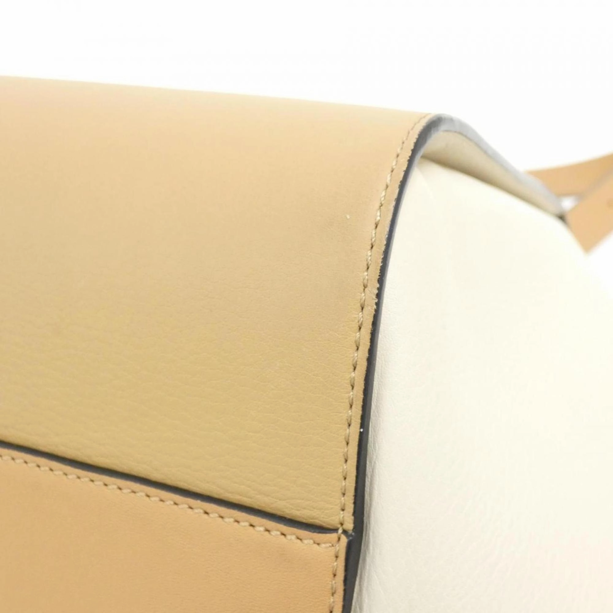 Loewe Leather Shoulder Bag (Pre-Owned)