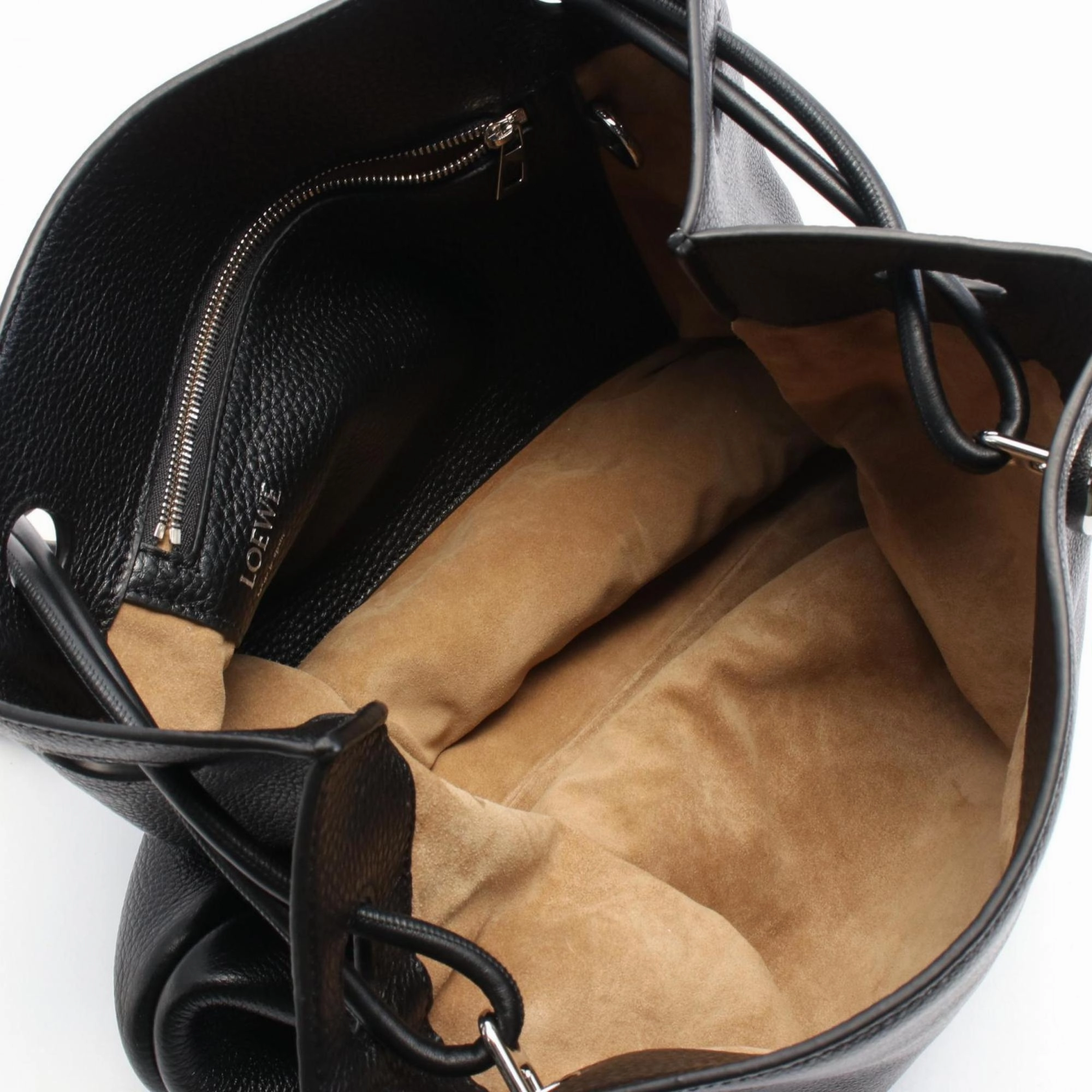 Loewe Leather Shoulder Bag (Pre-Owned)