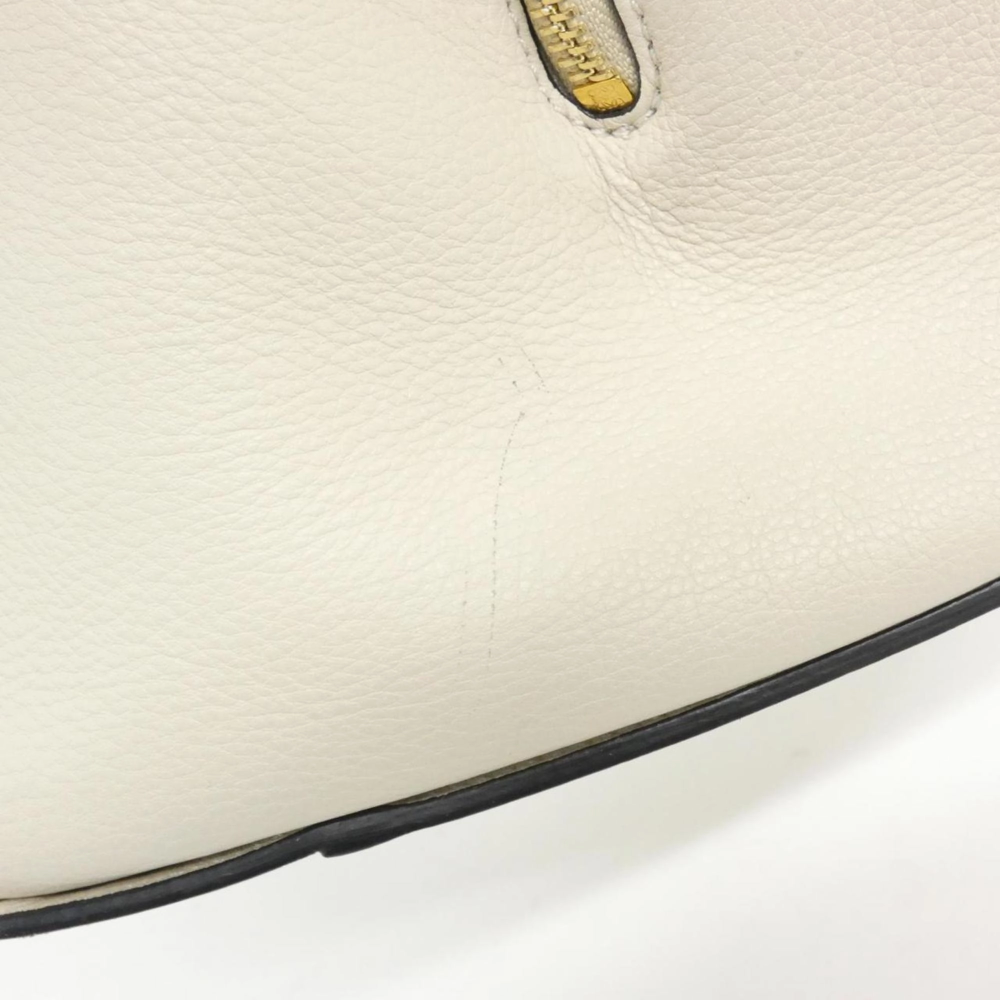 Loewe Leather Shoulder Bag (Pre-Owned)