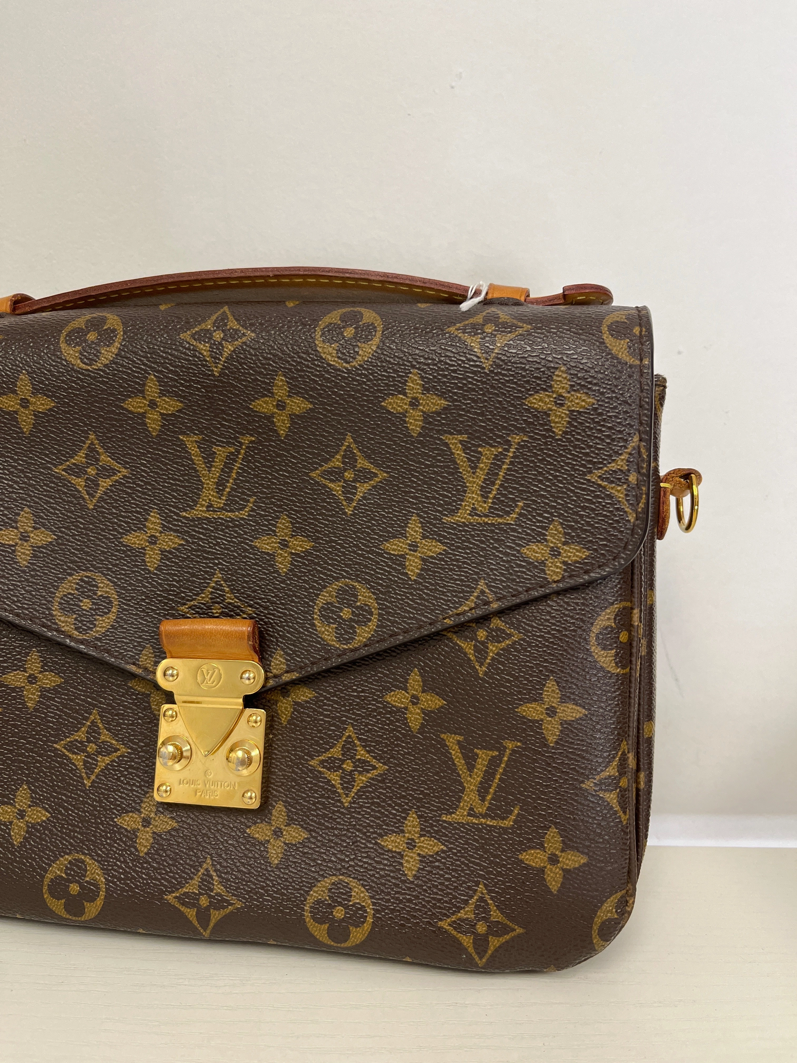 Louis Vuitton Brown Monogram Canvas Metis Shoulder Bag B18-6