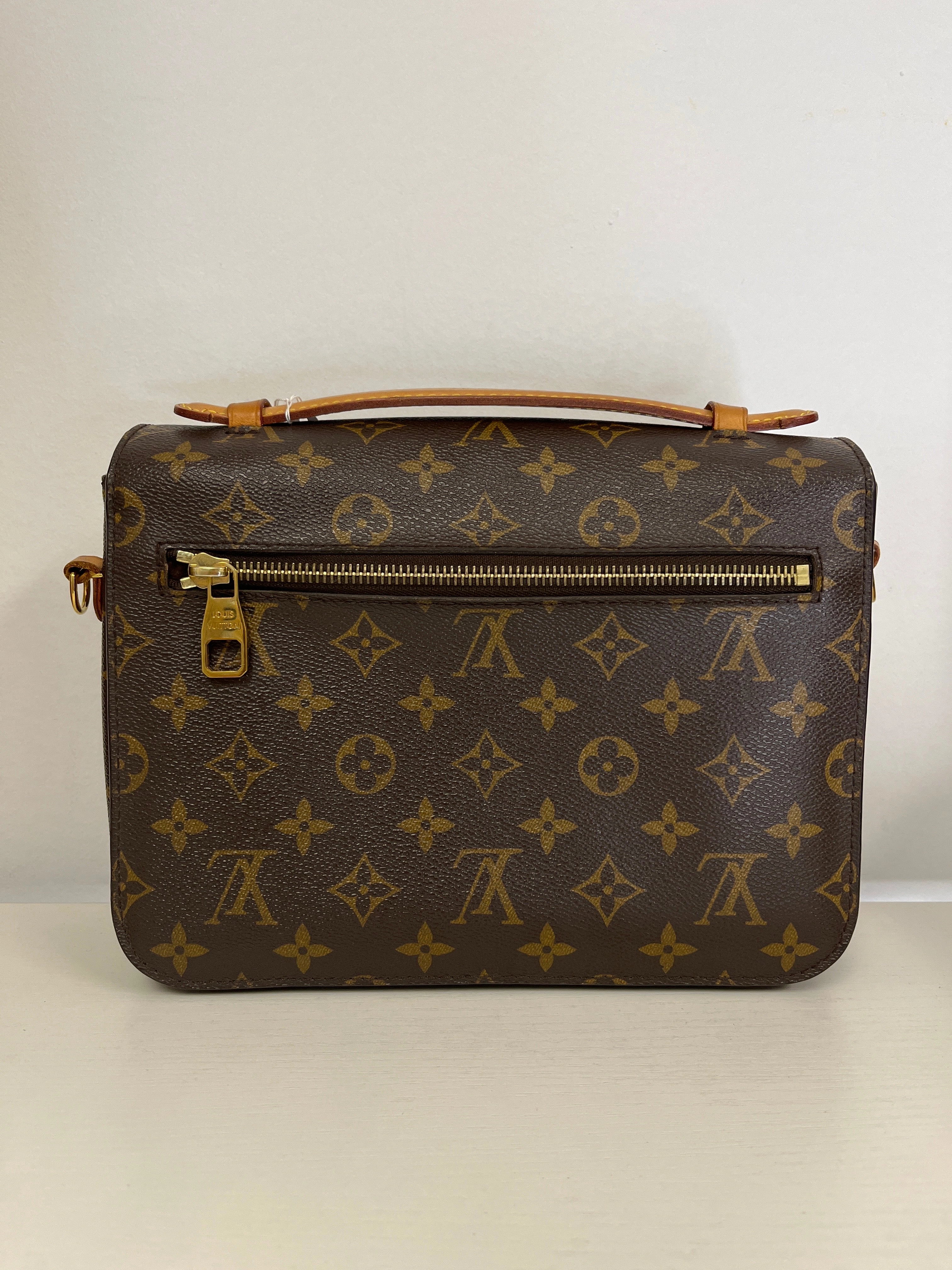 Louis Vuitton Brown Monogram Canvas Metis Shoulder Bag B18-6