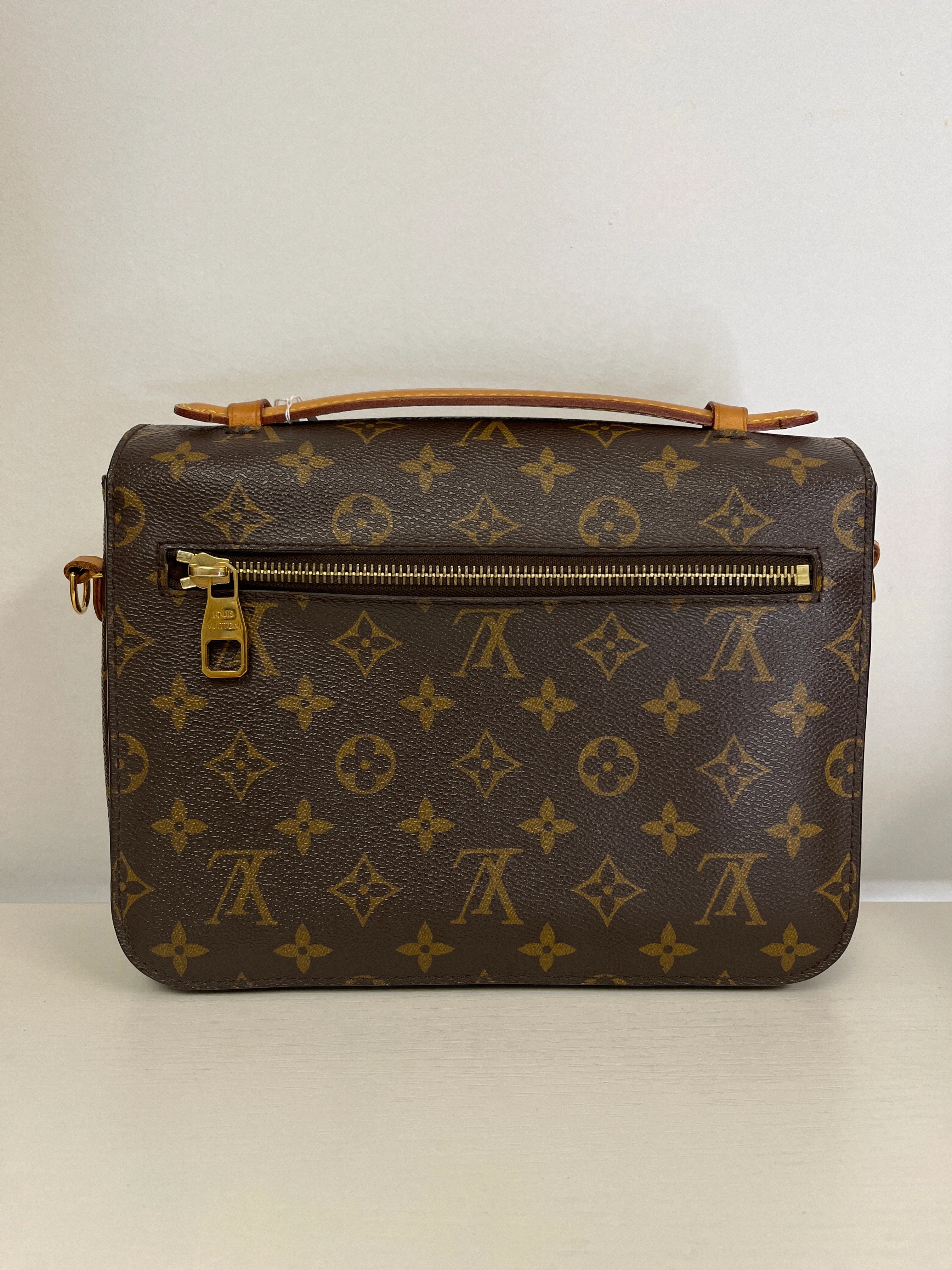 Louis Vuitton Brown Monogram Canvas Metis Shoulder Bag B18-6