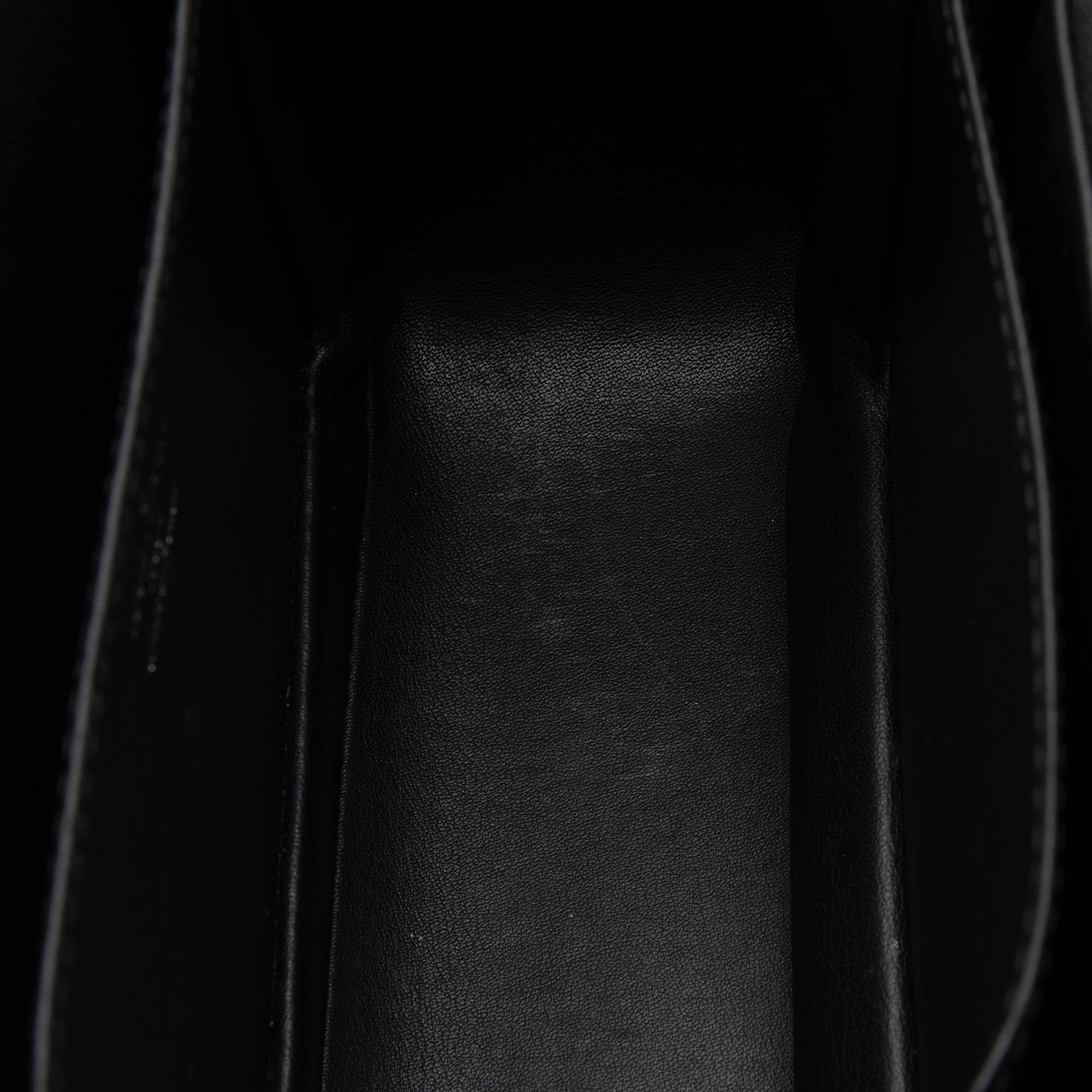 Louis Vuitton Calfskin Vivienne NM Shoulder Bag (SHF-XI6ZBE)