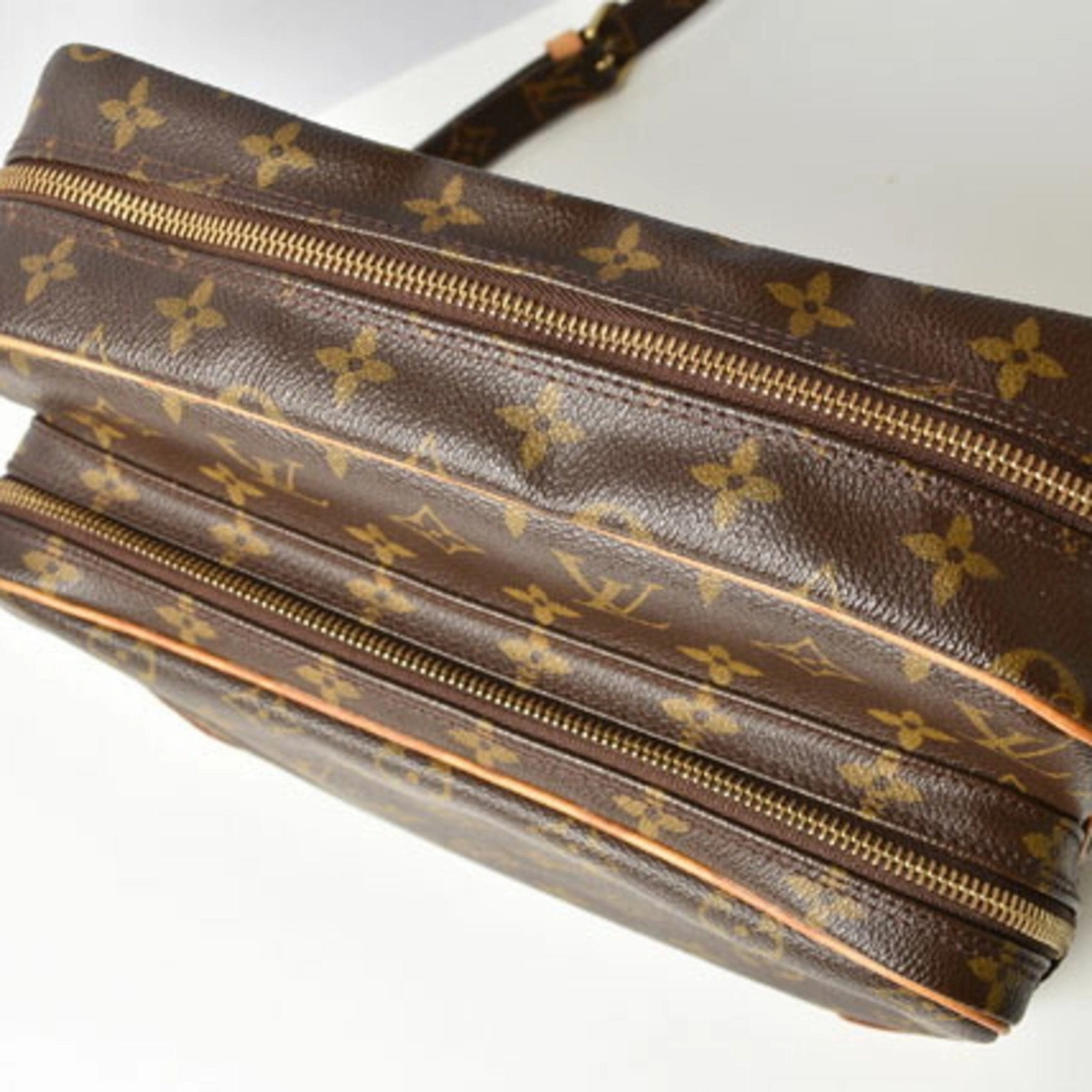 Louis Vuitton Canvas Shopper Bag (Pre-Owned)