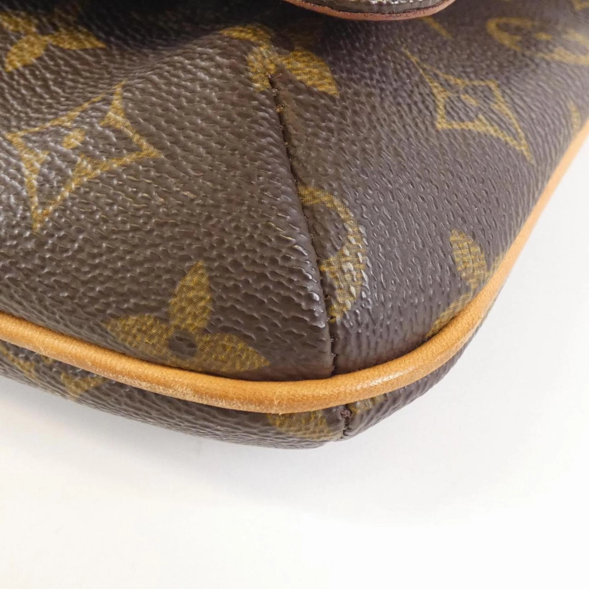 Louis Vuitton Canvas Shopper Bag (Pre-Owned)