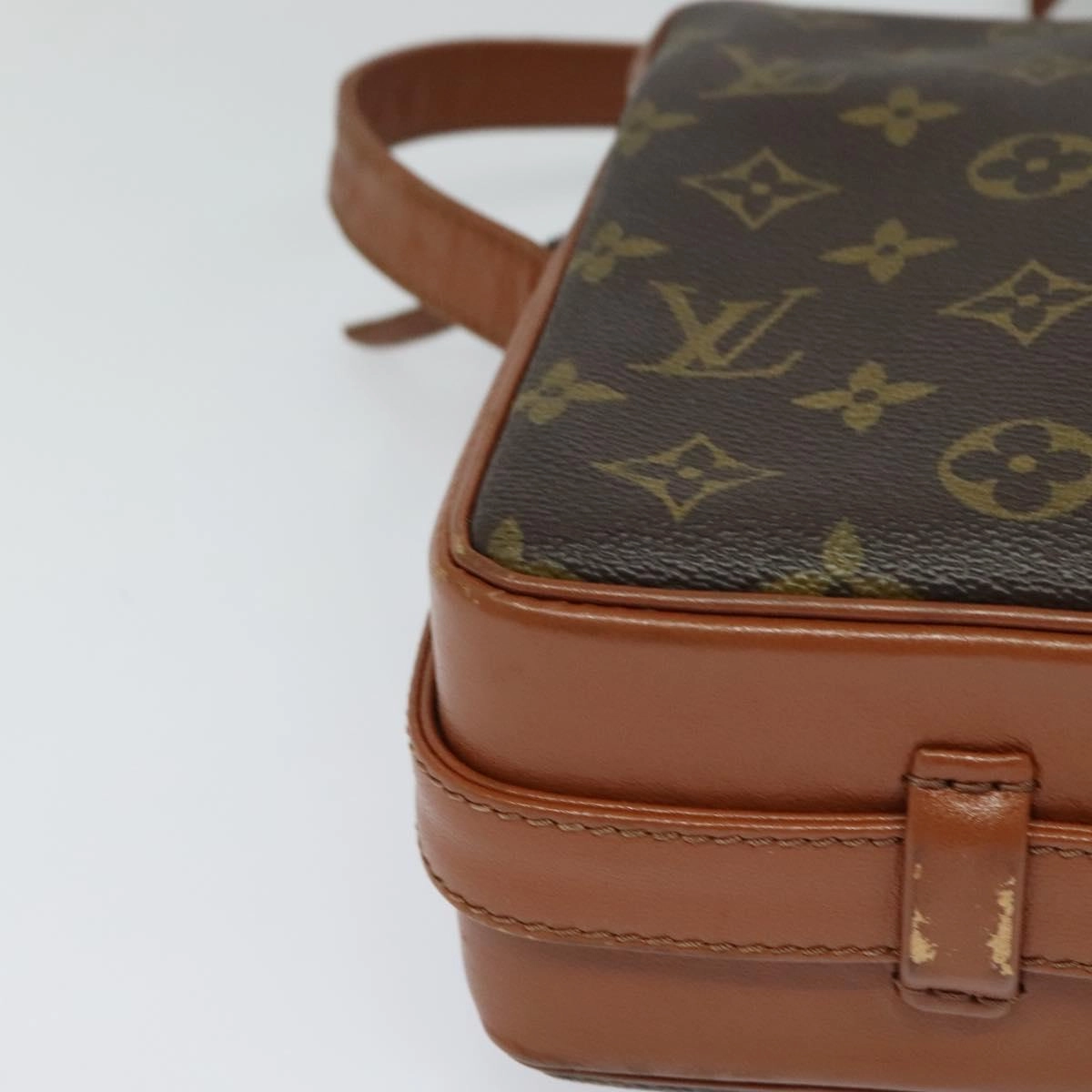 Louis Vuitton Canvas Shoulder Bag (Pre-Owned)