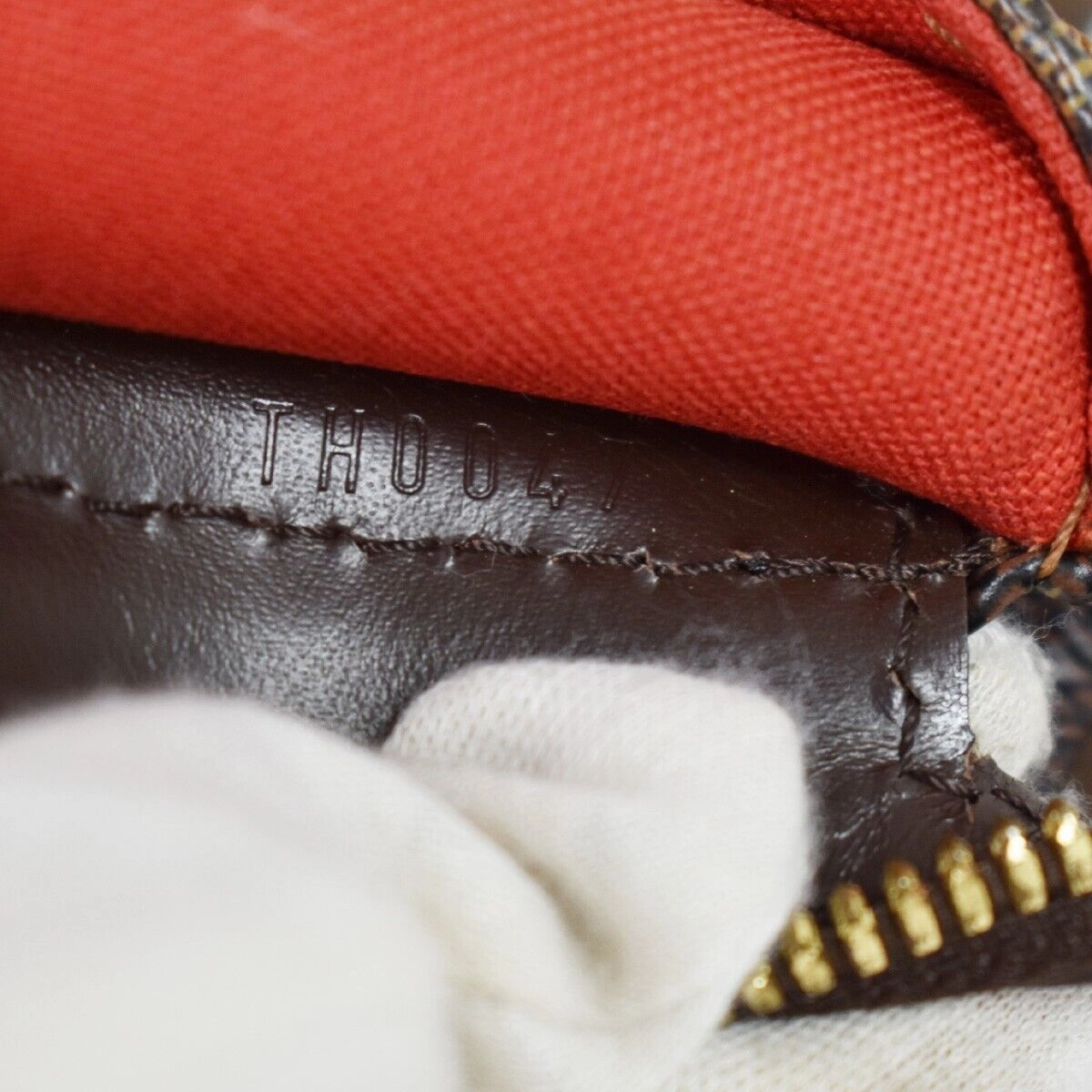 Louis Vuitton Chelsea  Canvas Shoulder Bag ()