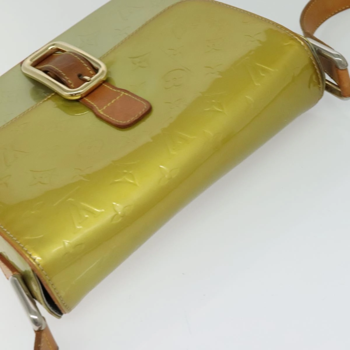 Louis Vuitton Christie Patent Leather Shoulder Bag (Pre-Owned)