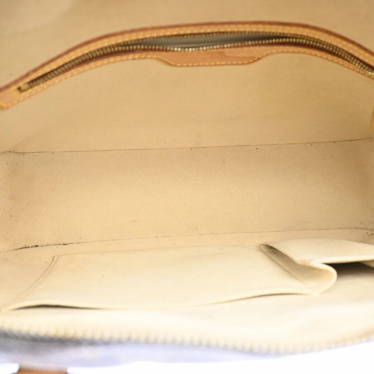 Louis Vuitton Cite  Canvas Shoulder Bag ()
