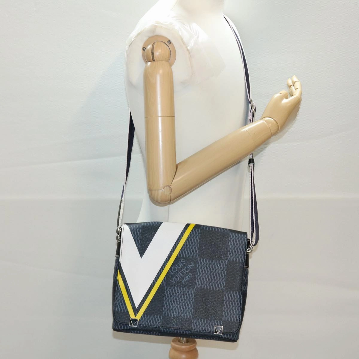 LOUIS VUITTON Damier Cobalt District PM Shoulder Bag N44002 LV 39375