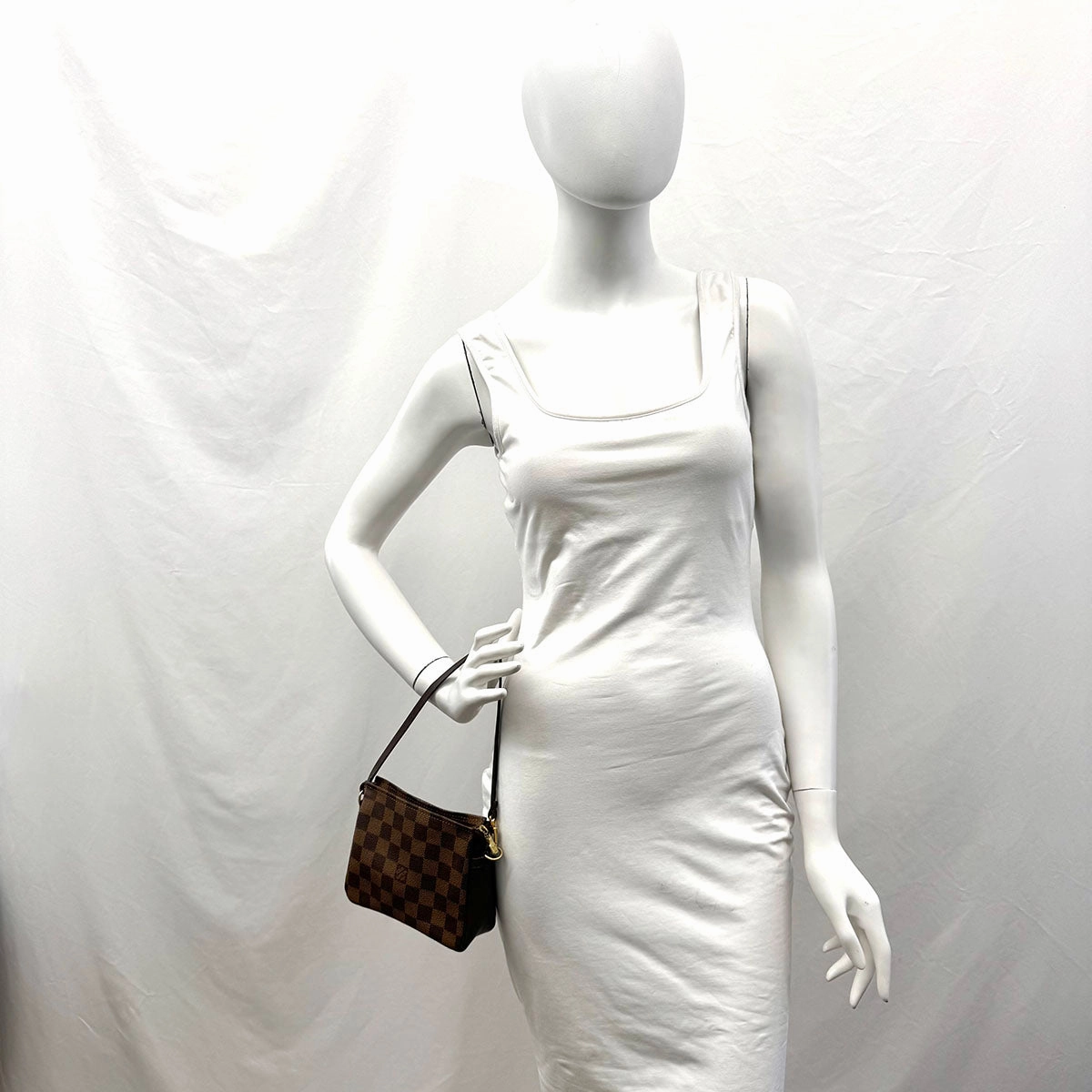Louis Vuitton Damier Ebene Trousse Make Up Bag
