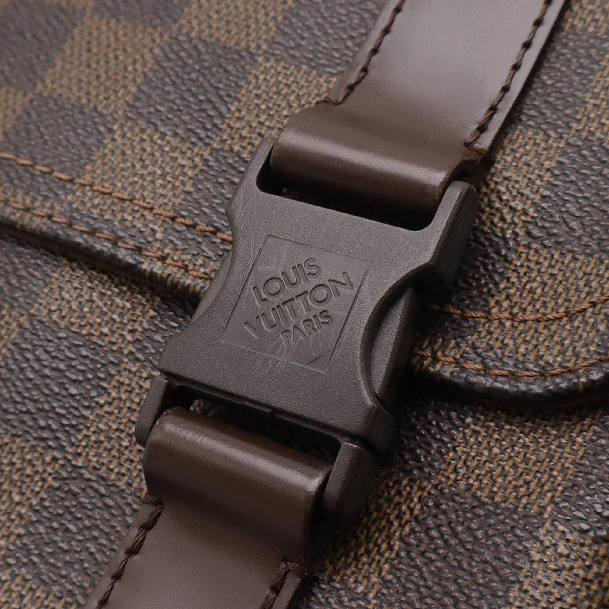 Louis Vuitton Damier Pvc Shoulder Bag (Pre-Owned)