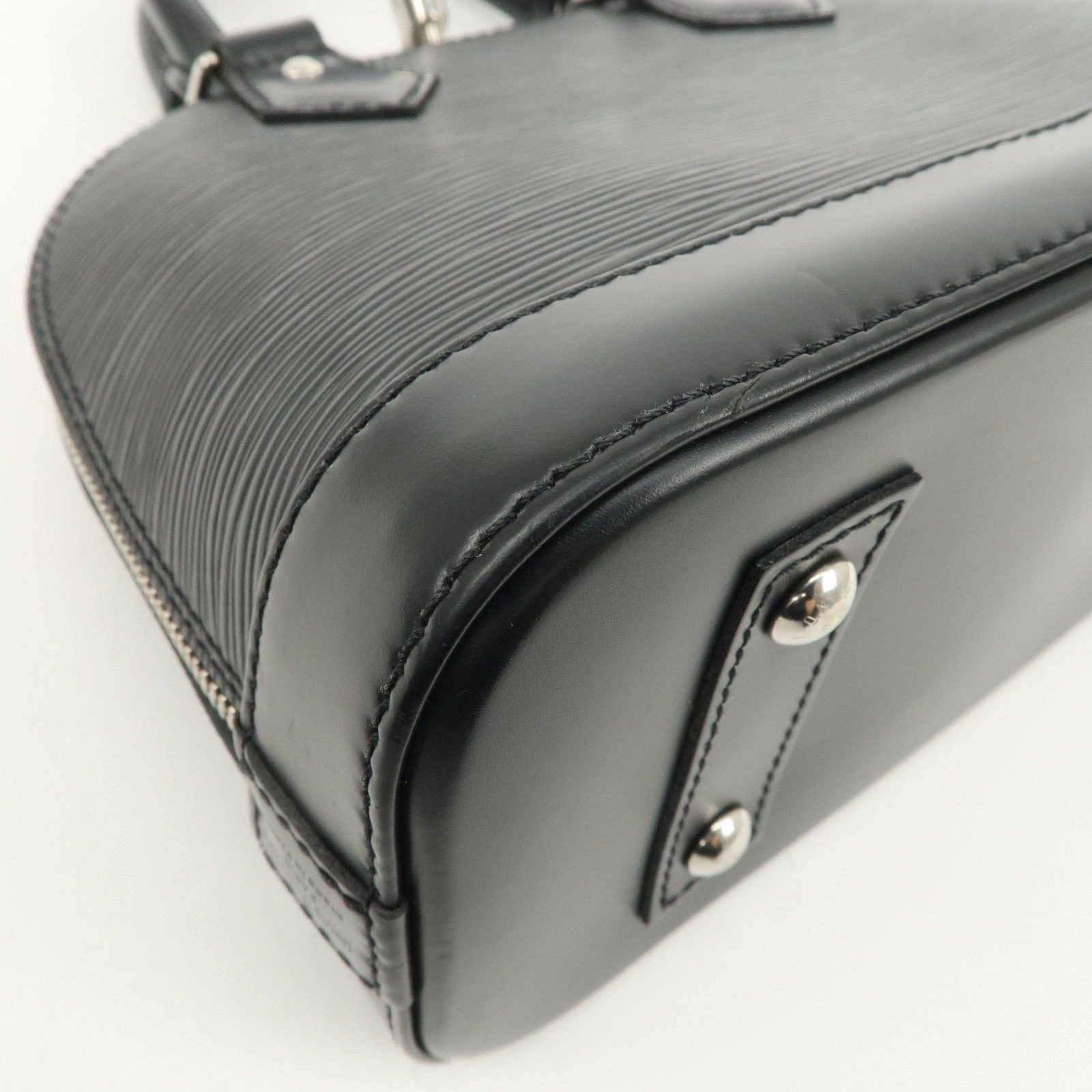 Louis Vuitton Epi Alma BB 2WAY Shoulder Bag Noir Black M40862