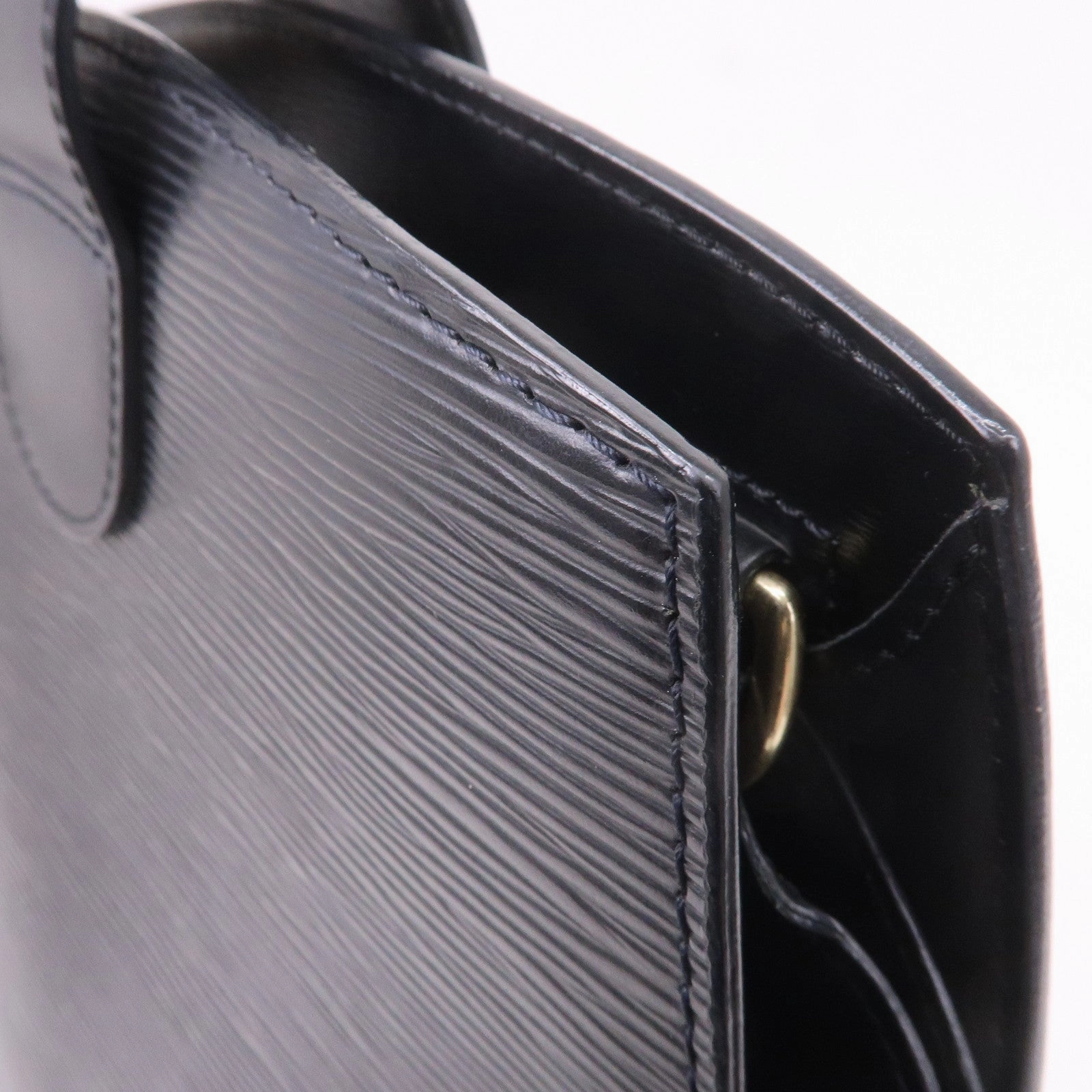 Louis Vuitton Epi Cluny Shoulder Bag Black Noir M52252