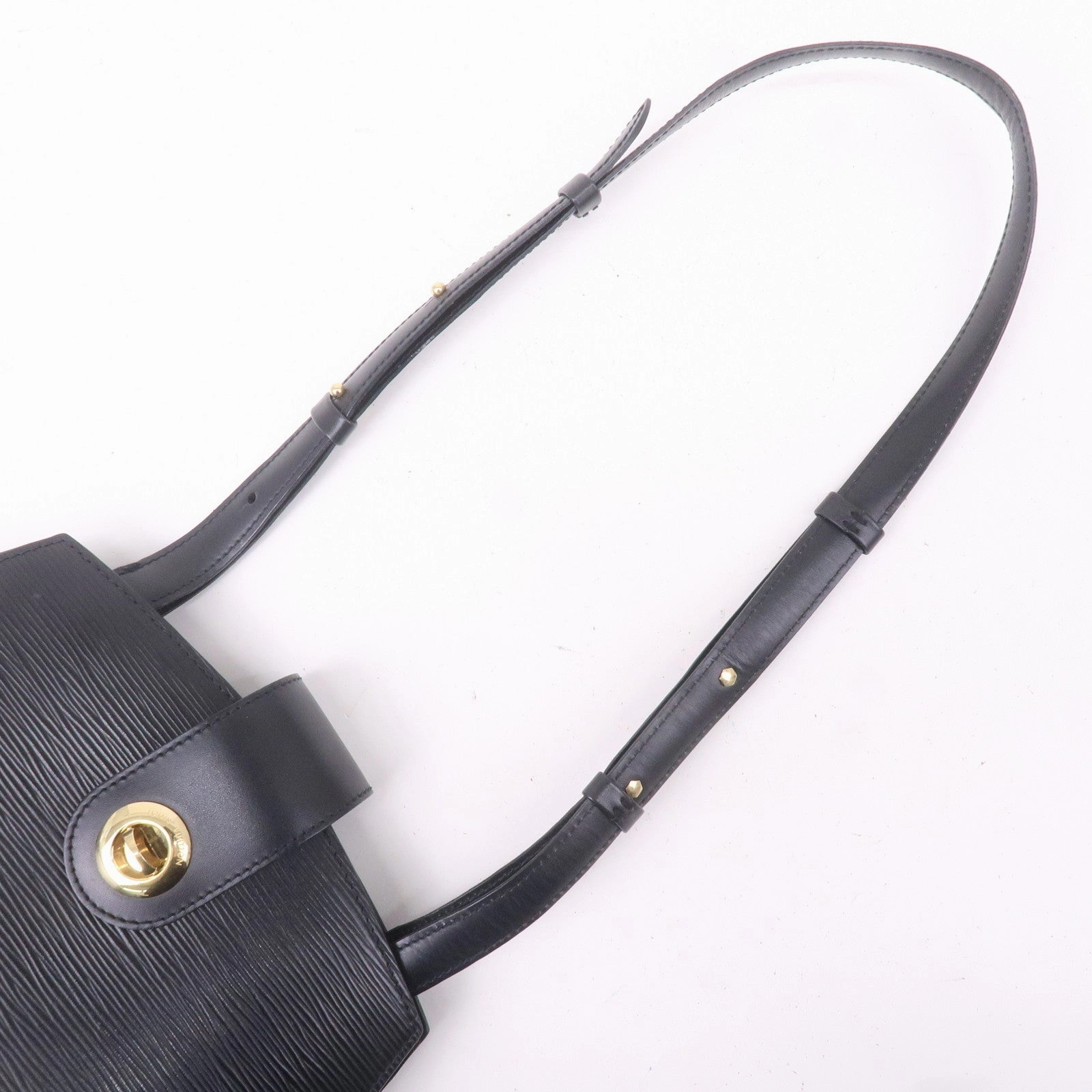 Louis Vuitton Epi Cluny Shoulder Bag Black Noir M52252