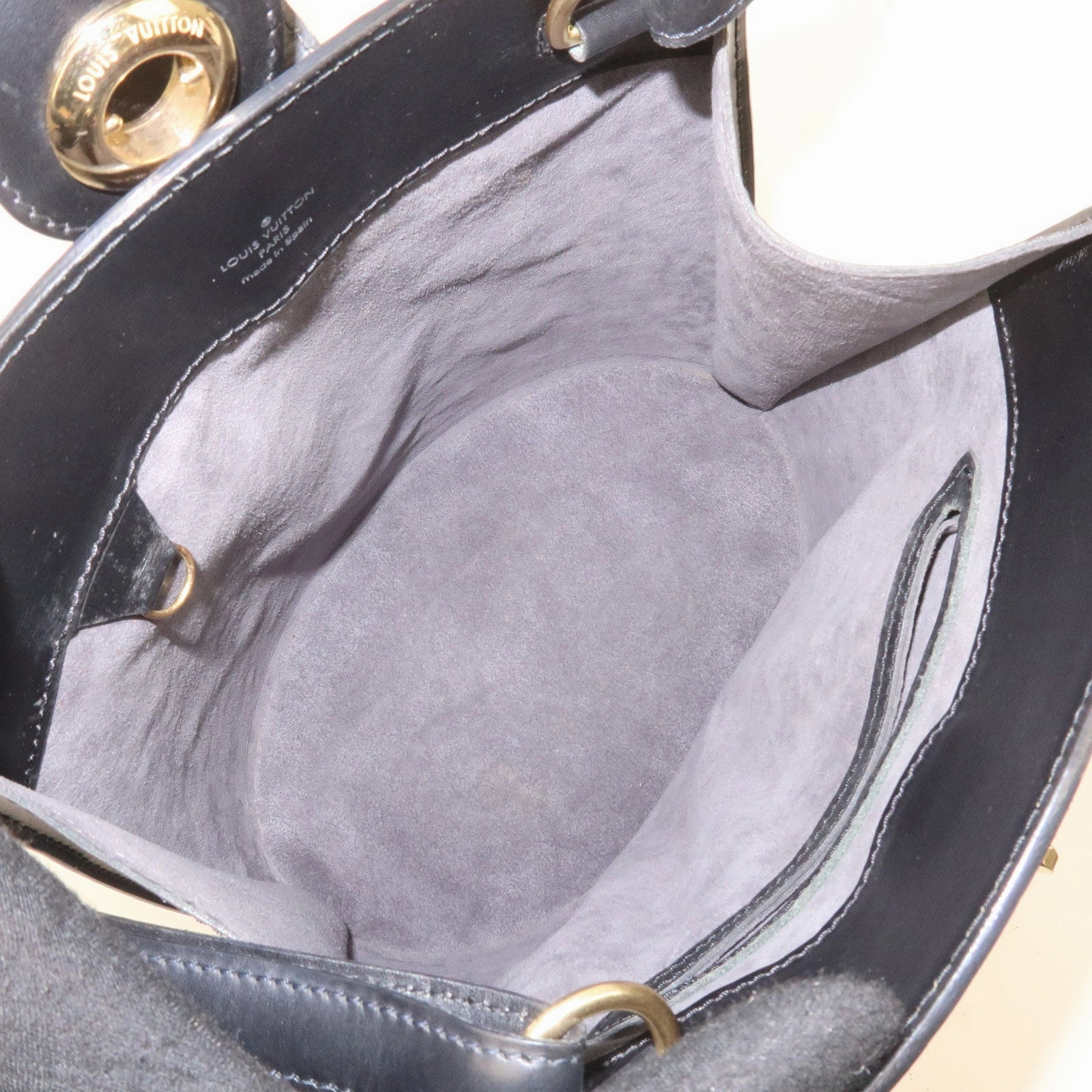 Louis Vuitton Epi Cluny Shoulder Bag Black Noir M52252