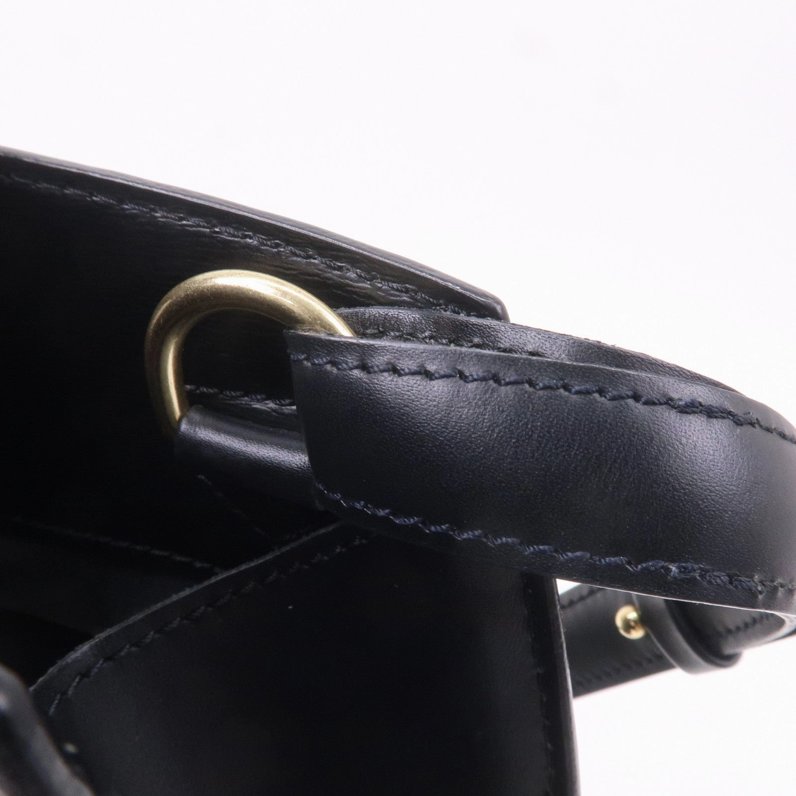 Louis Vuitton Epi Cluny Shoulder Bag Black Noir M52252