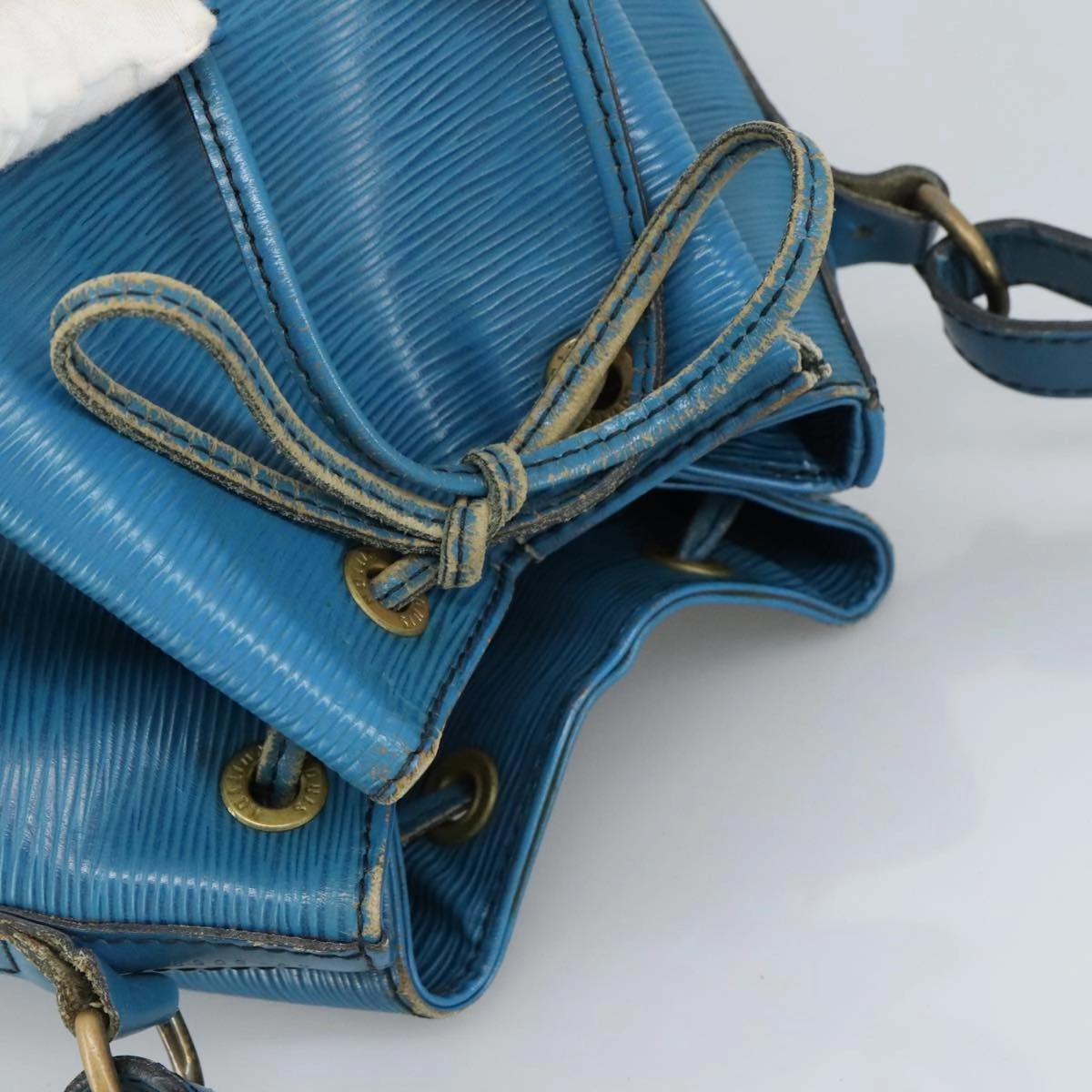 LOUIS VUITTON Epi Petit Noe Shoulder Bag Blue M44105 LV 106373