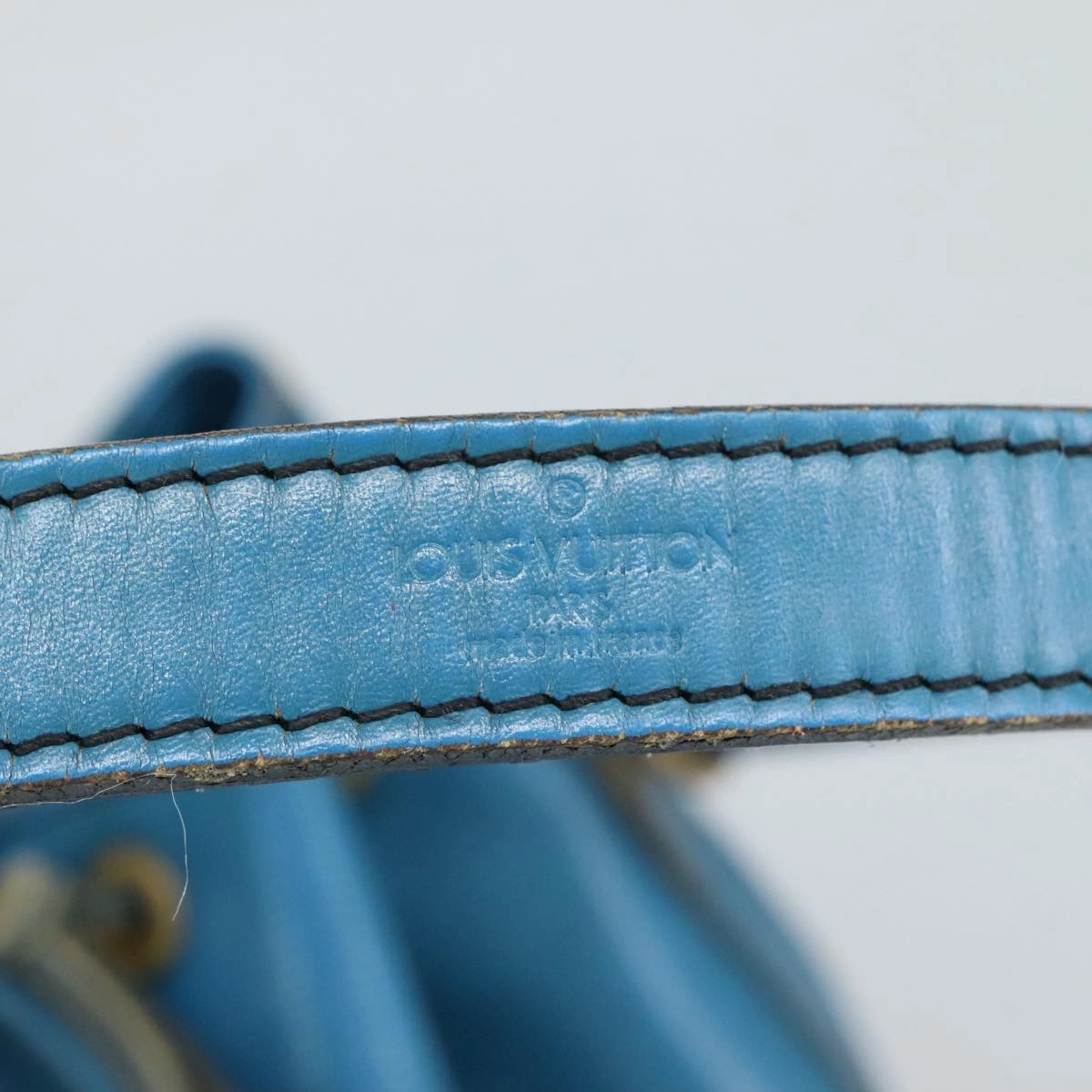 LOUIS VUITTON Epi Petit Noe Shoulder Bag Blue M44105 LV 106373