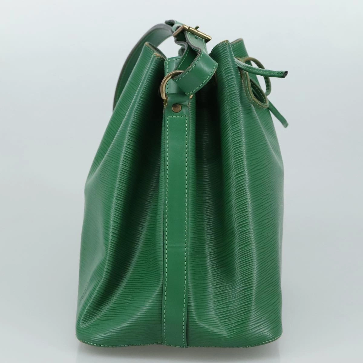 LOUIS VUITTON Epi Petit Noe Shoulder Bag Green M44102 LV 104433