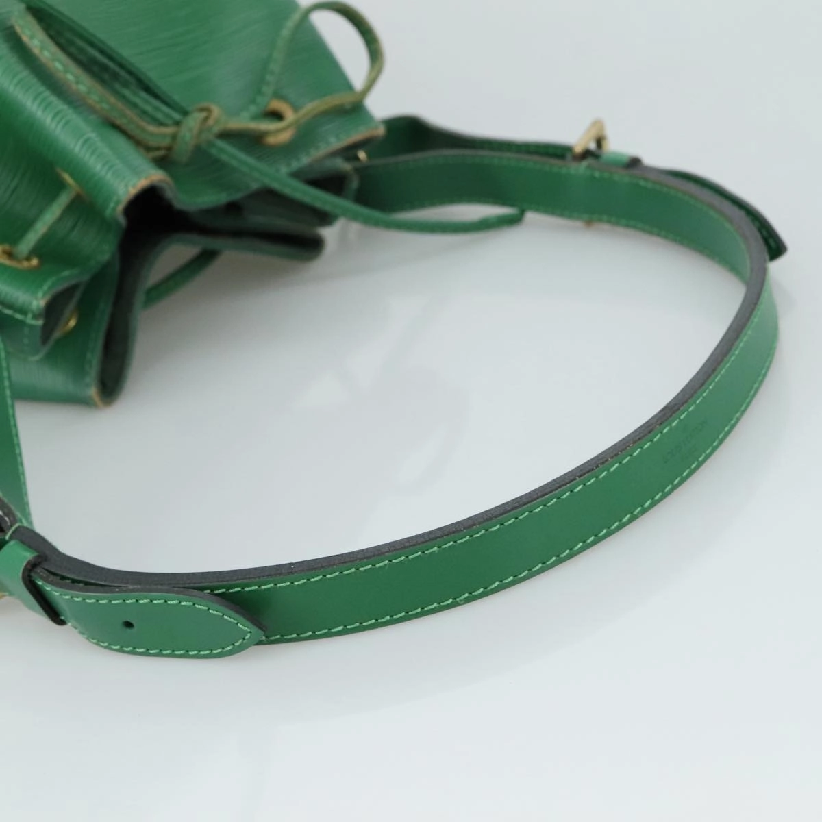 LOUIS VUITTON Epi Petit Noe Shoulder Bag Green M44102 LV 104433