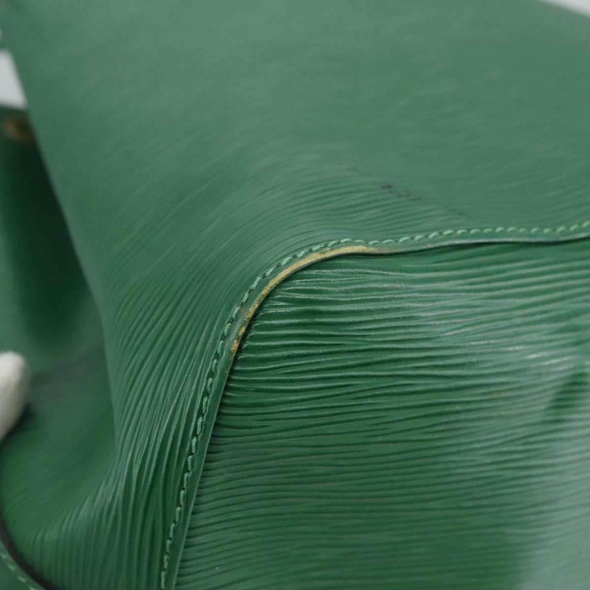 LOUIS VUITTON Epi Petit Noe Shoulder Bag Green M44102 LV 104433