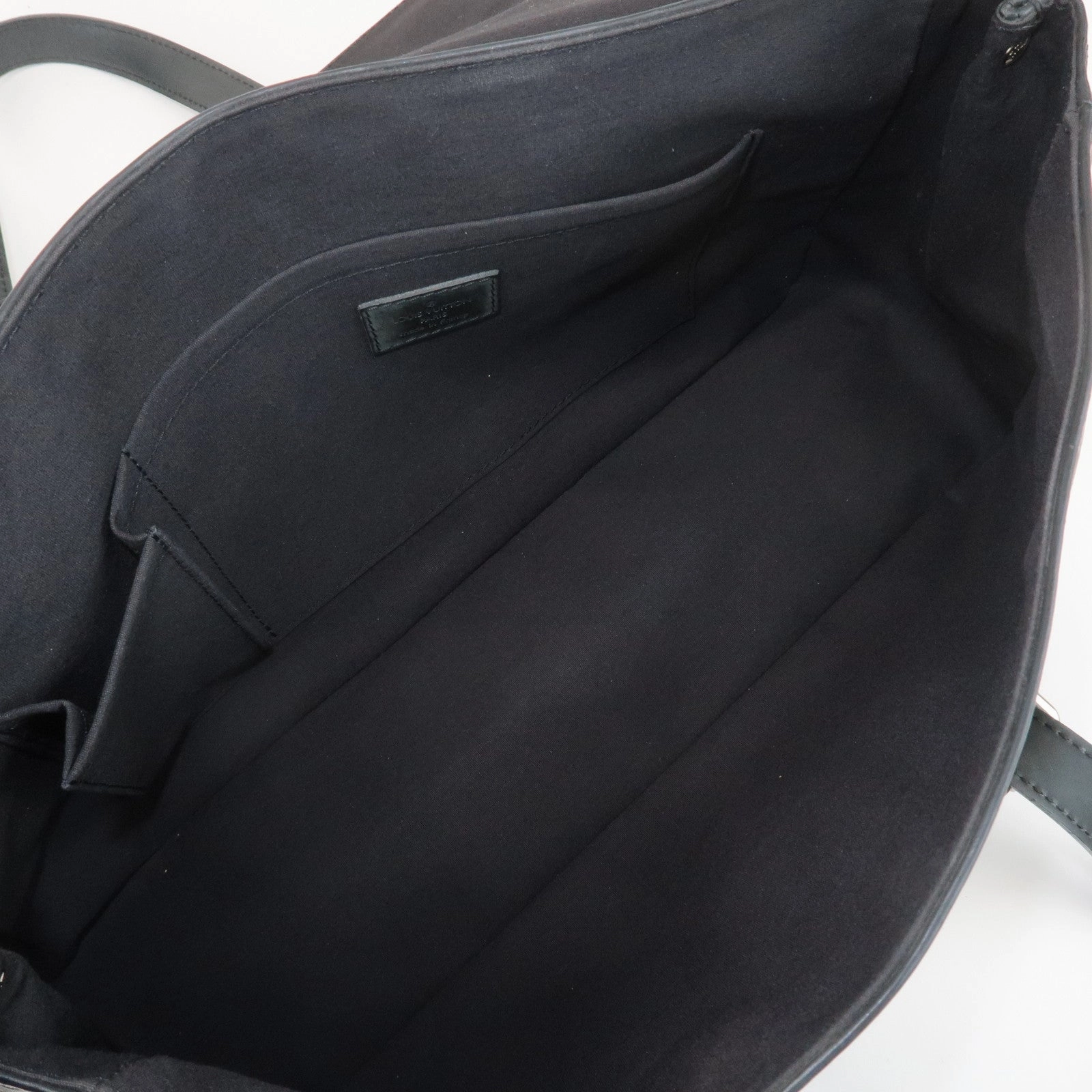 Louis Vuitton Epi Segur MM Shoulder Bag Noir Black M58862