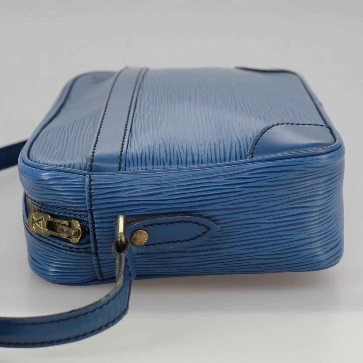 LOUIS VUITTON Epi Trocadero 23 Shoulder Bag Blue M52305 LV 104835