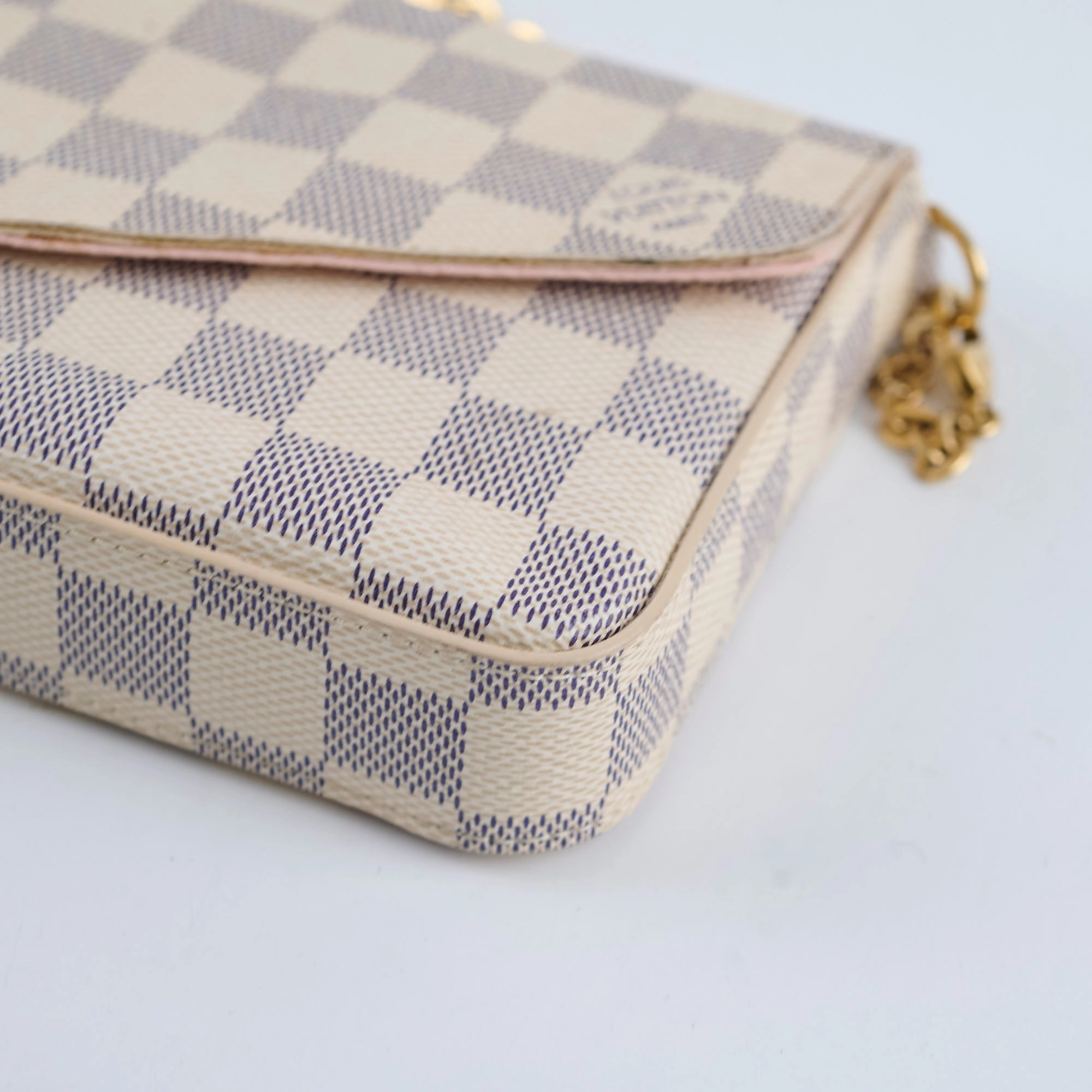 Louis Vuitton Felicie Crossbody clutch Damier Azur