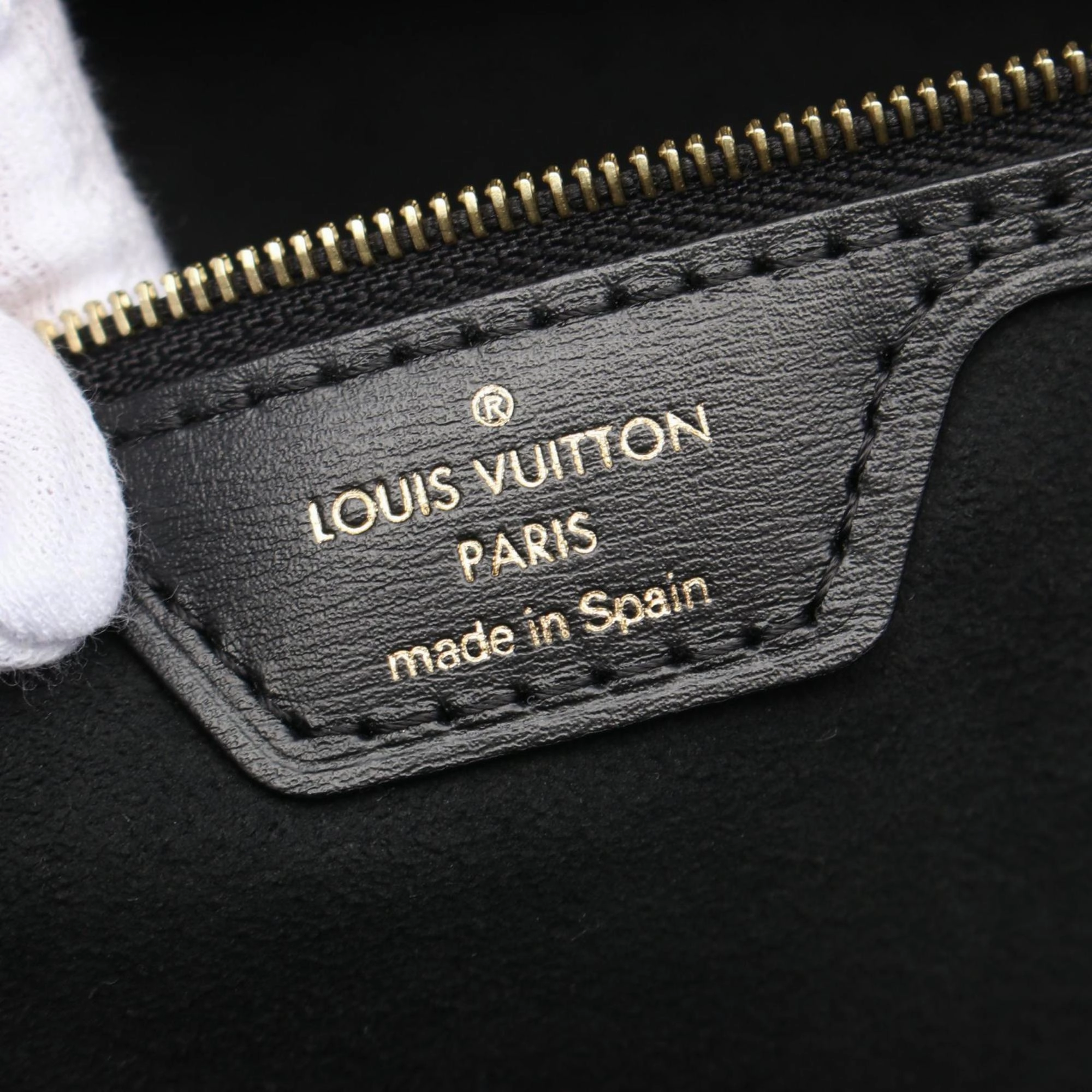 Louis Vuitton  ivory Canvas Monogram Jacquard Leather Tote Bag (Pre-Owned)