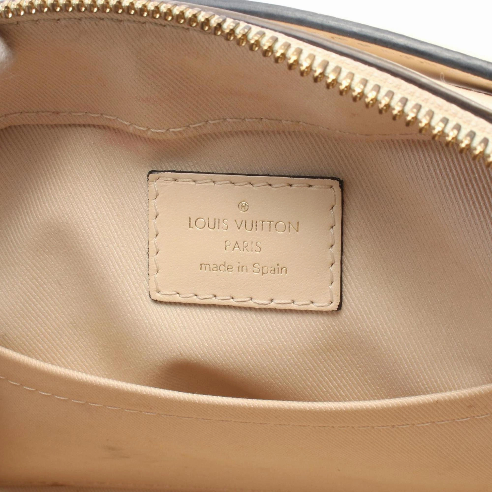 Louis Vuitton ivory Monogram Monogram Leather Shoulder Bag (Pre-Owned)