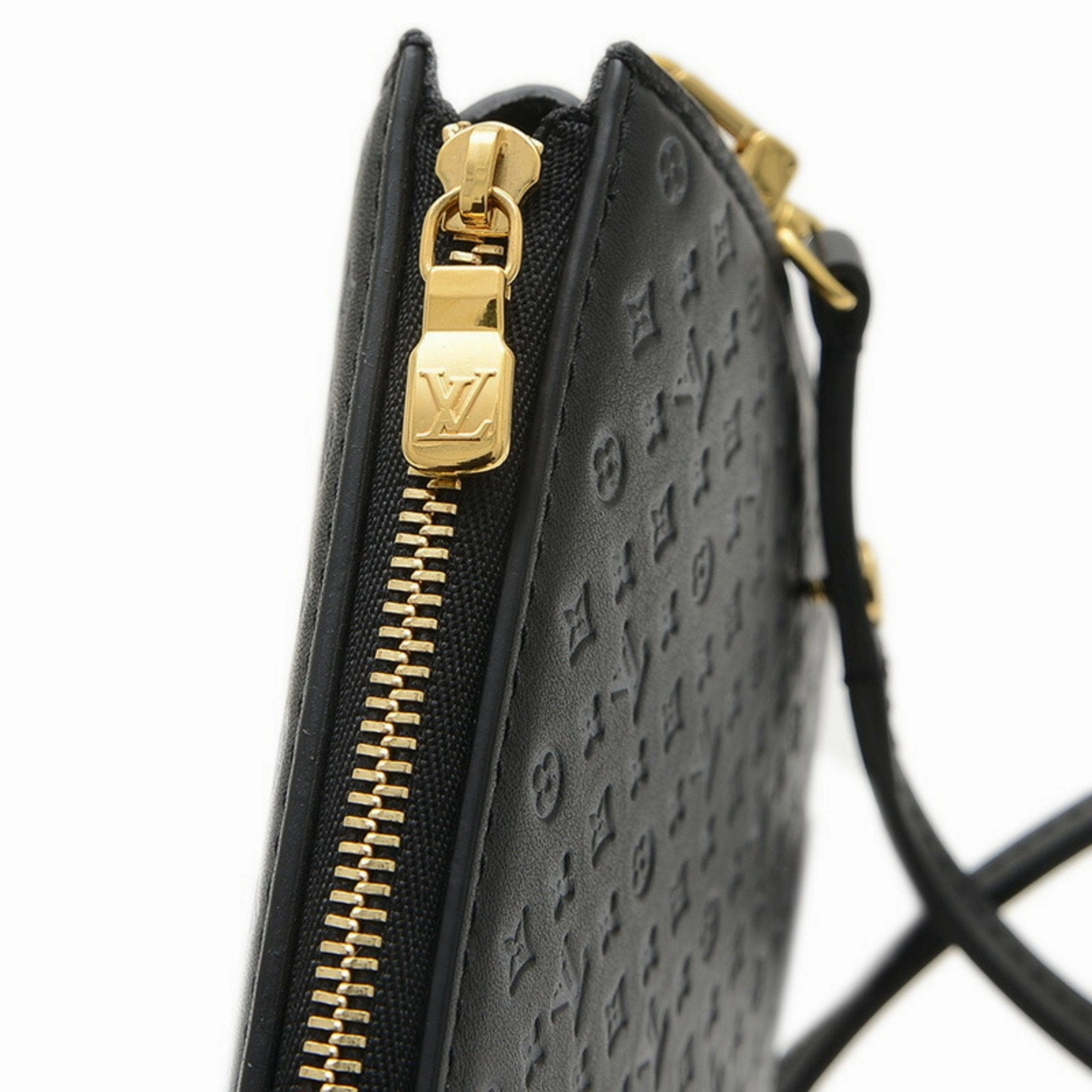 Louis Vuitton Leather Pochette Pouch Shoulder Bag (Pre-Owned)