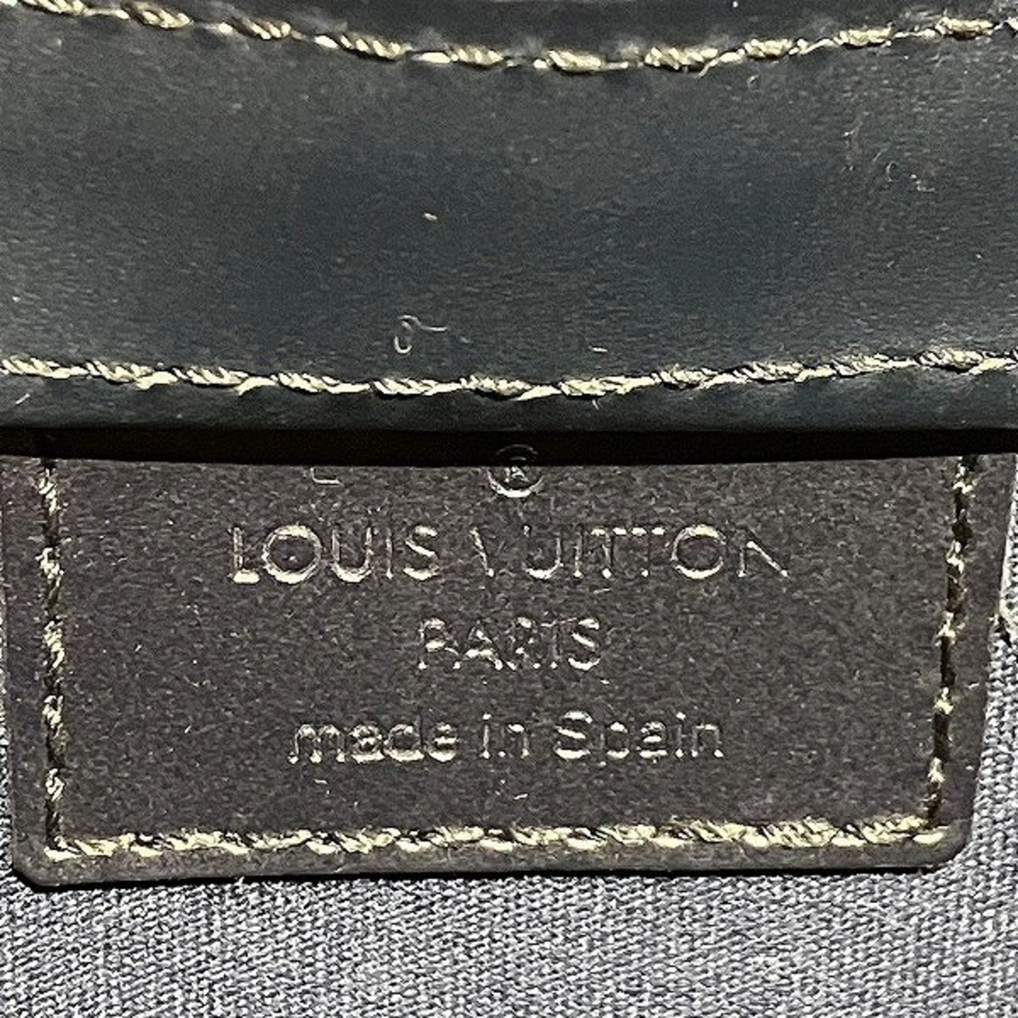 Louis Vuitton Leather Shoulder Bag (Pre-Owned)