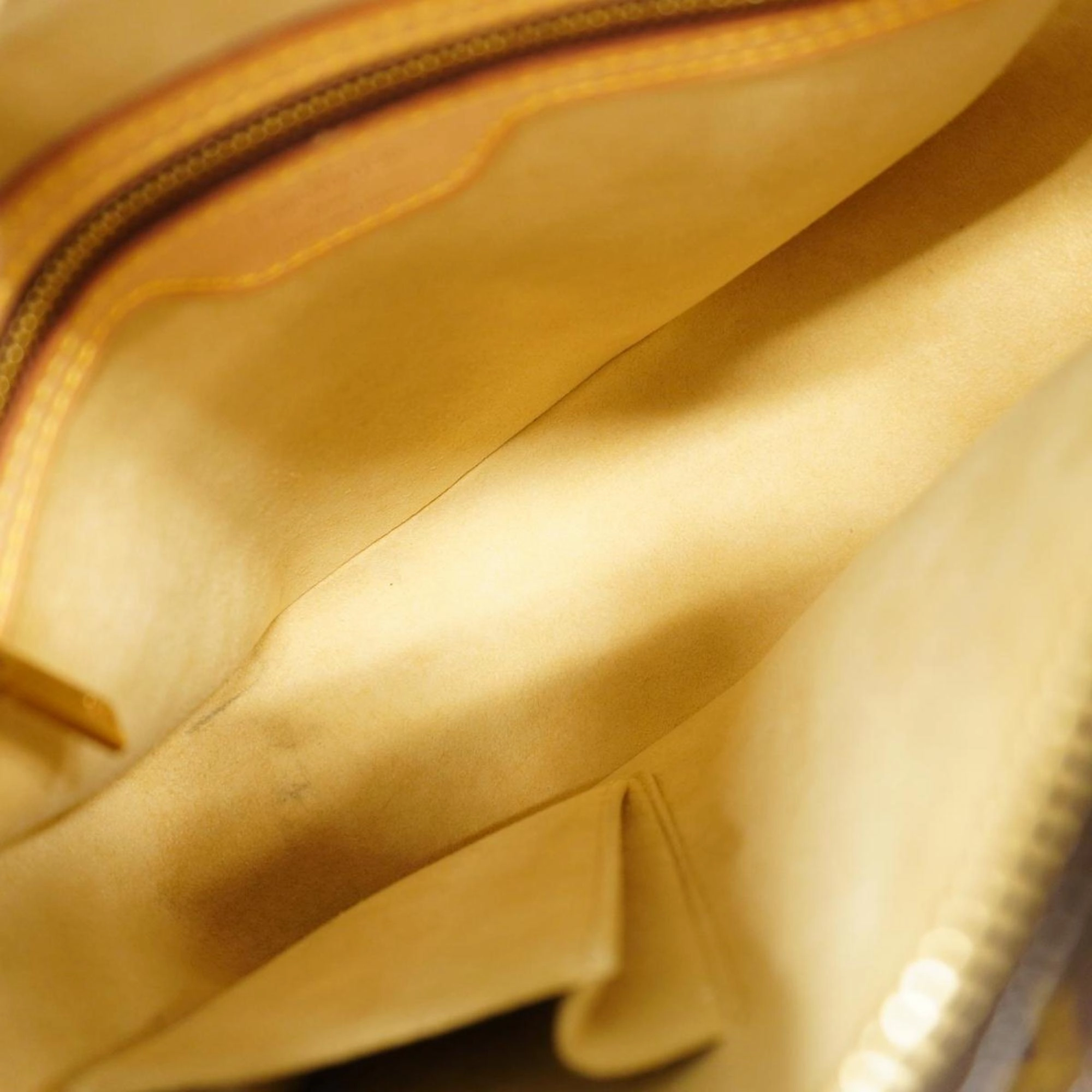 Louis Vuitton Looping  Canvas Shoulder Bag ()