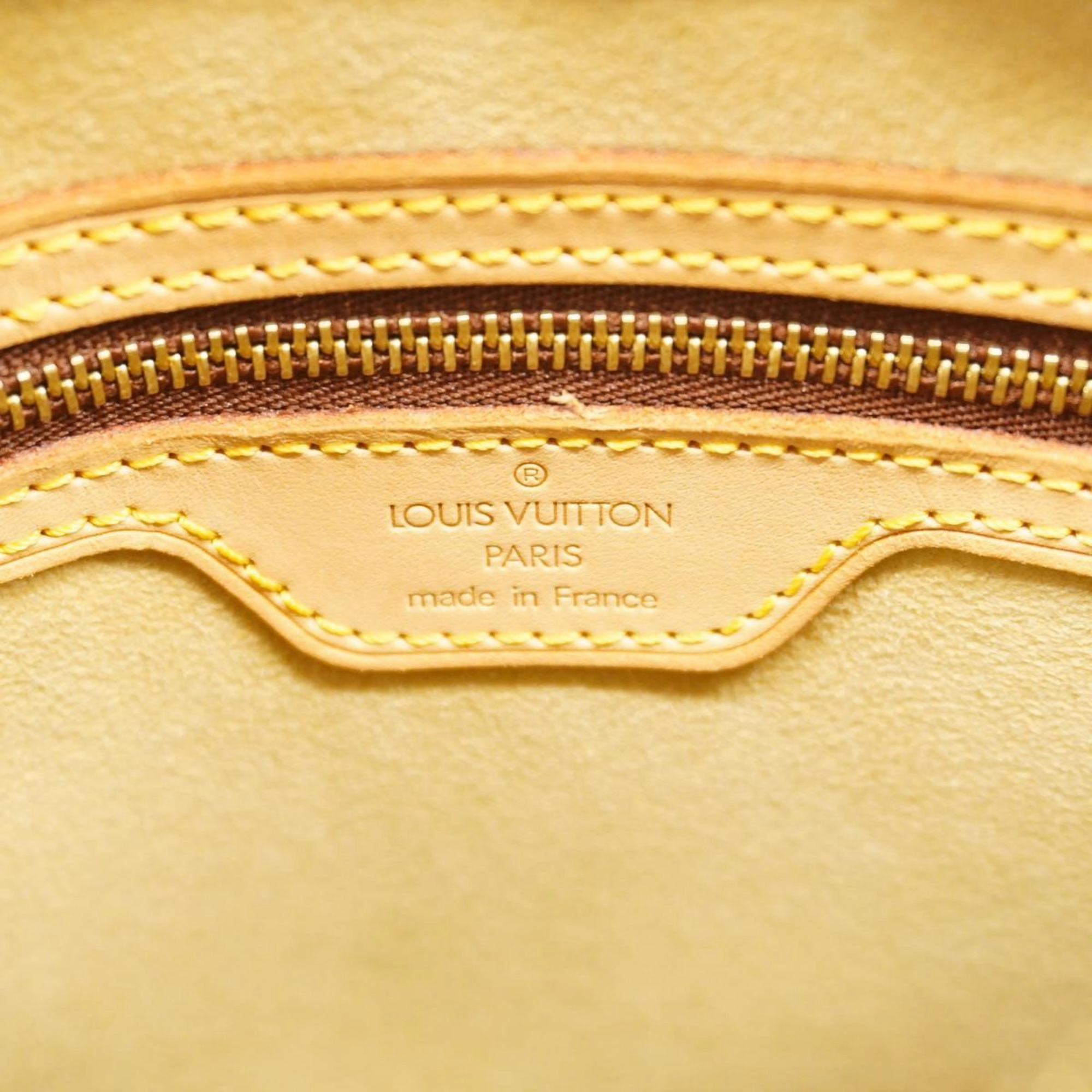 Louis Vuitton Looping  Canvas Shoulder Bag ()