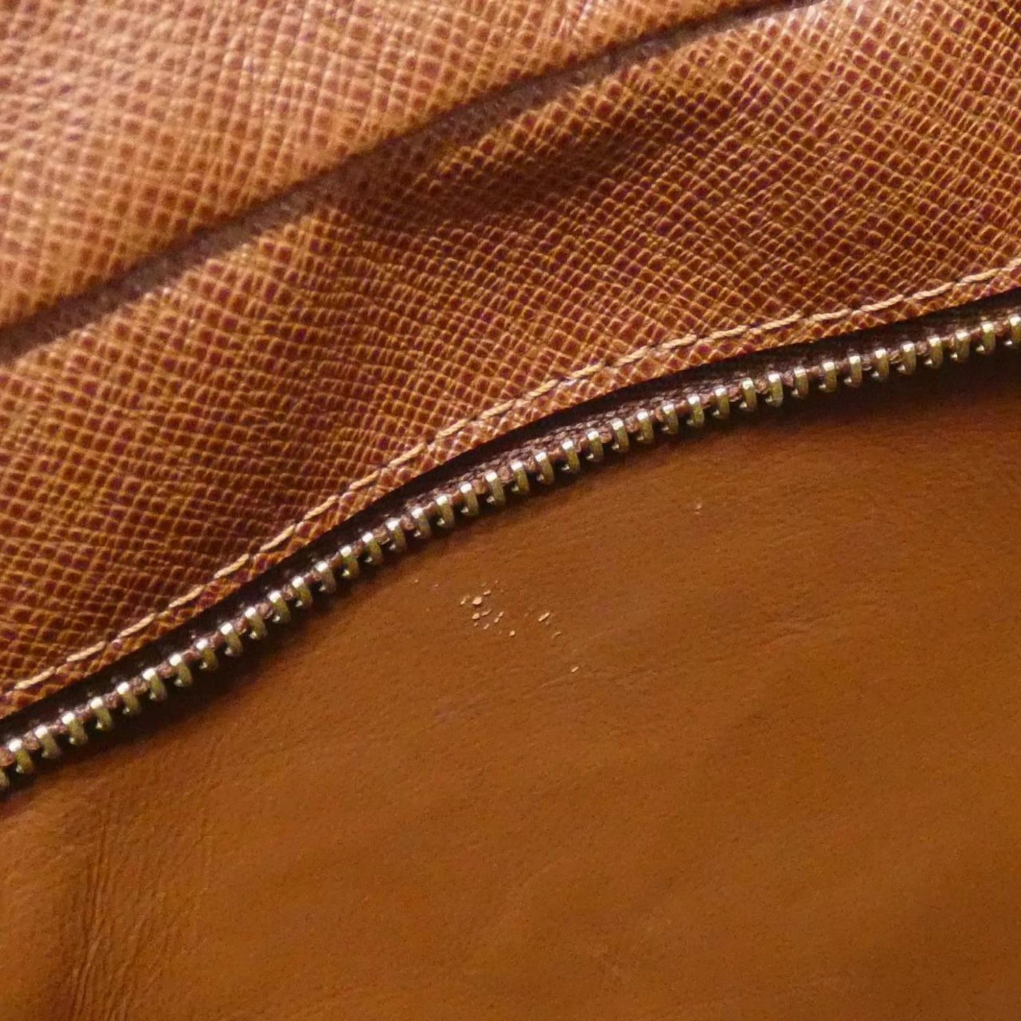 Louis Vuitton Marron Monogram Monogram Shoulder Bag (Pre-Owned)