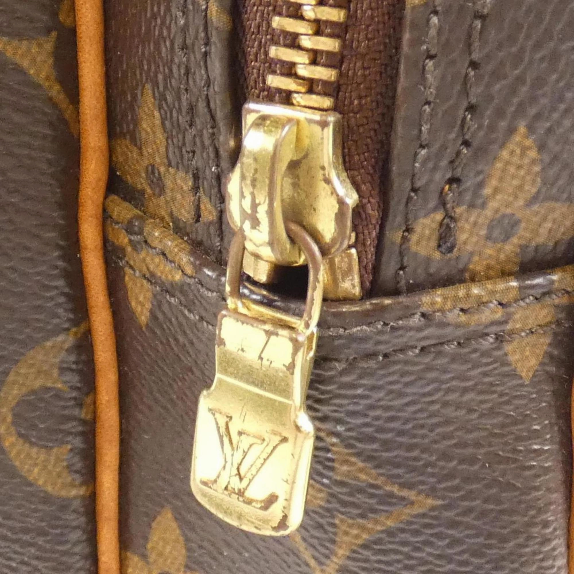 Louis Vuitton Marron Monogram Monogram Shoulder Bag (Pre-Owned)