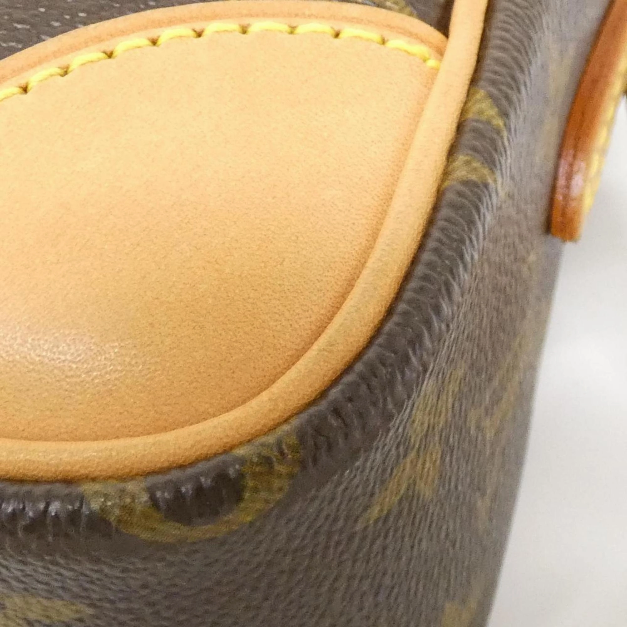 Louis Vuitton Marron Monogram Monogram Shoulder Bag (Pre-Owned)
