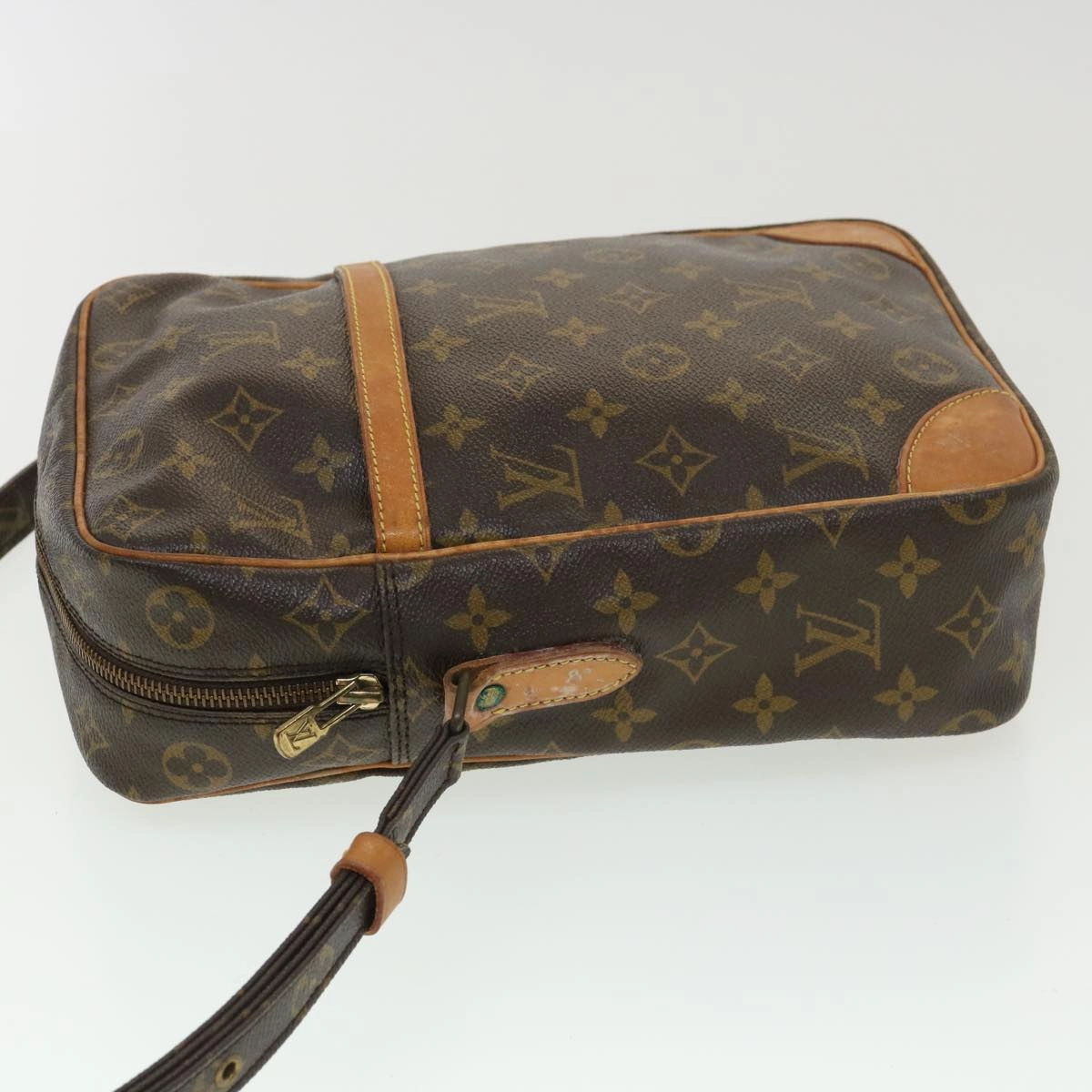 LOUIS VUITTON Monogram Danube MM Shoulder Bag M45264 LV rd4536