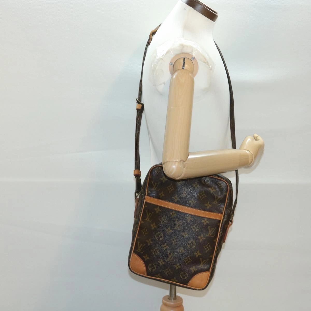 LOUIS VUITTON Monogram Danube MM Shoulder Bag M45264 LV rd4536