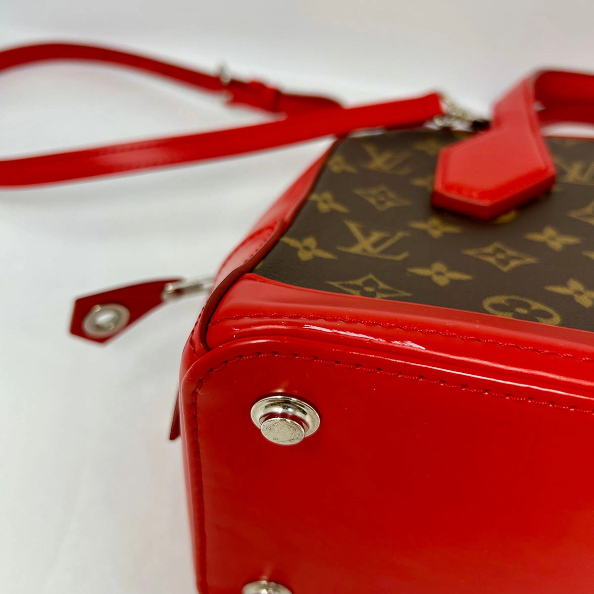 Louis Vuitton Monogram Dora Handle Bag