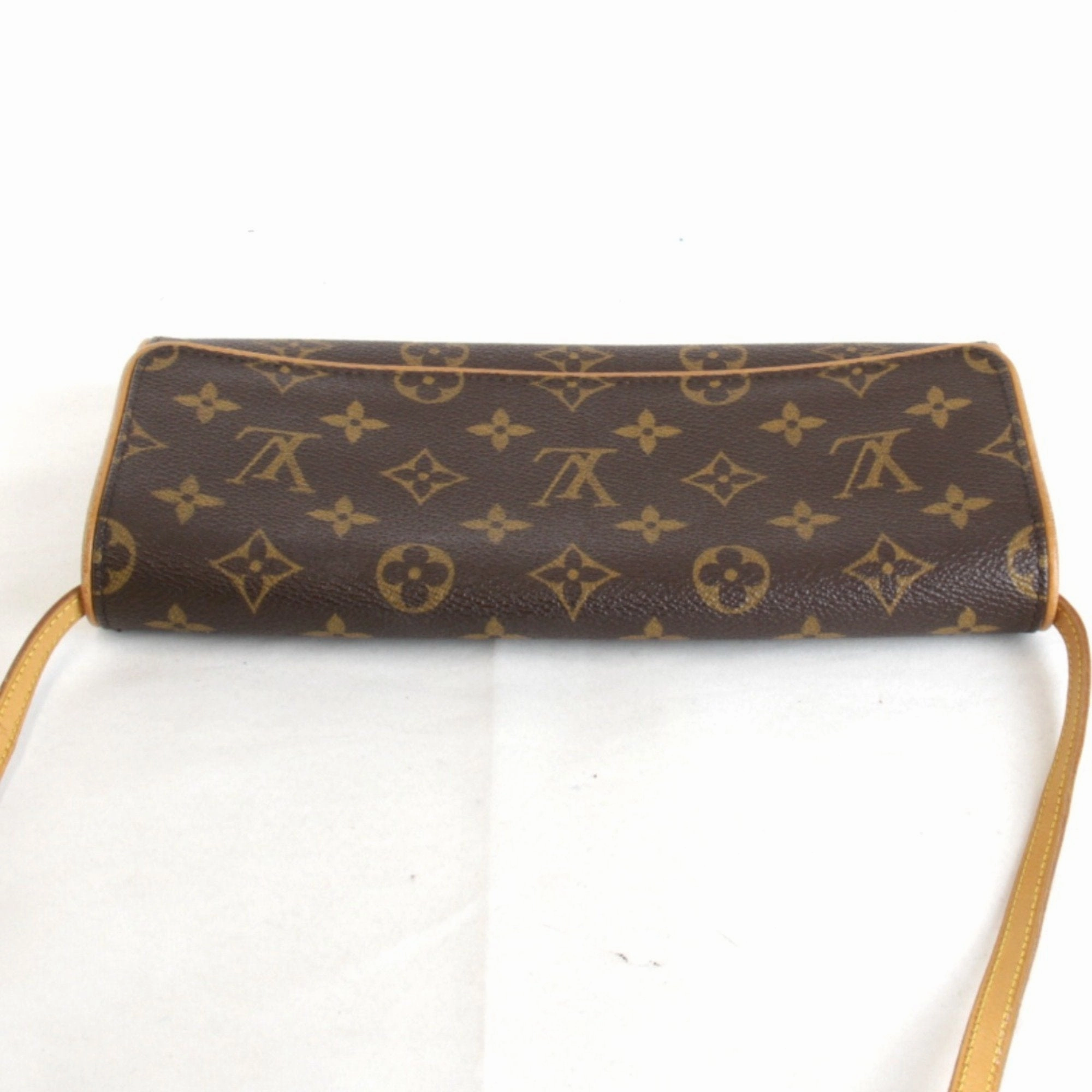 Louis Vuitton Monogram Monogram Pochette Shoulder Bag (Pre-Owned)