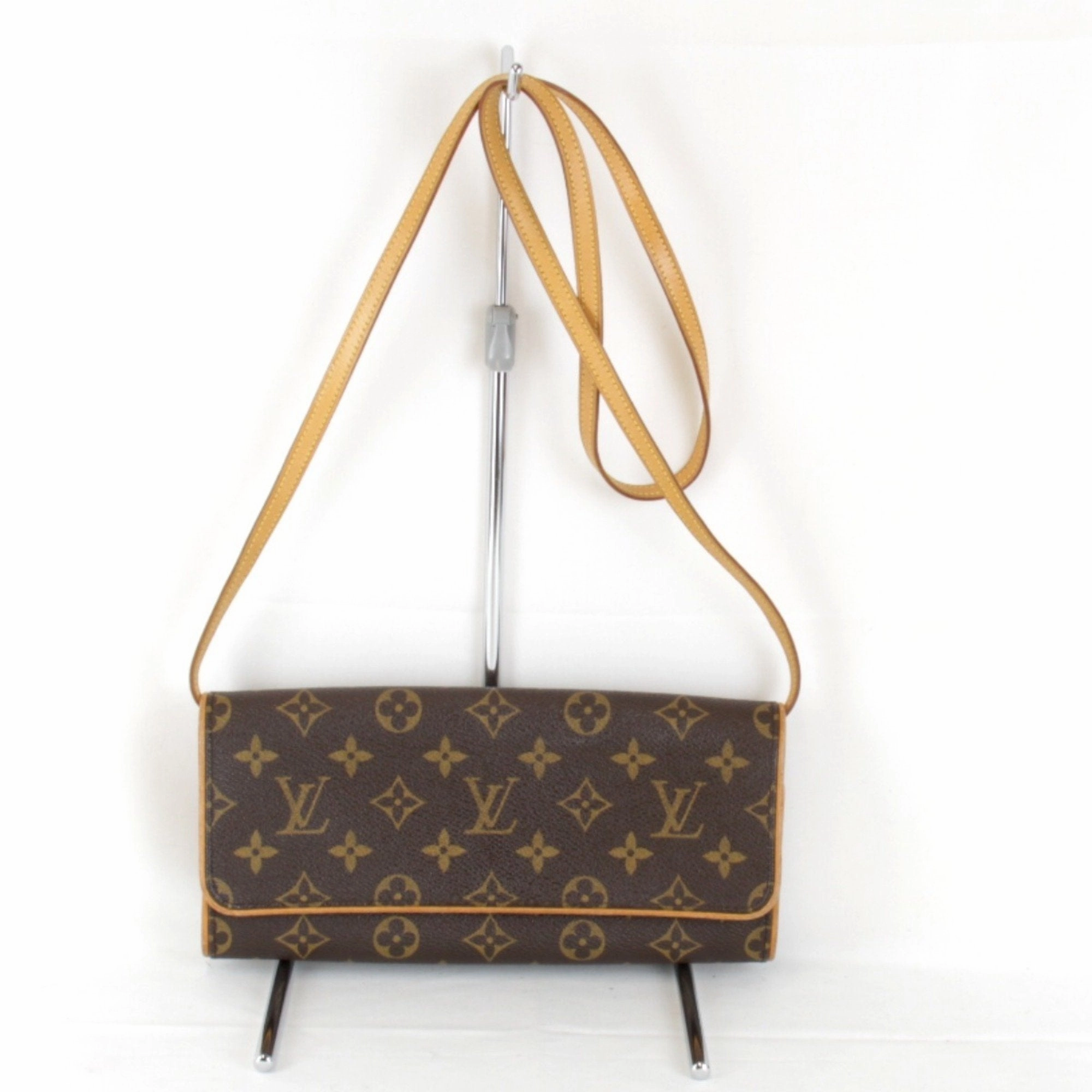 Louis Vuitton Monogram Monogram Pochette Shoulder Bag (Pre-Owned)