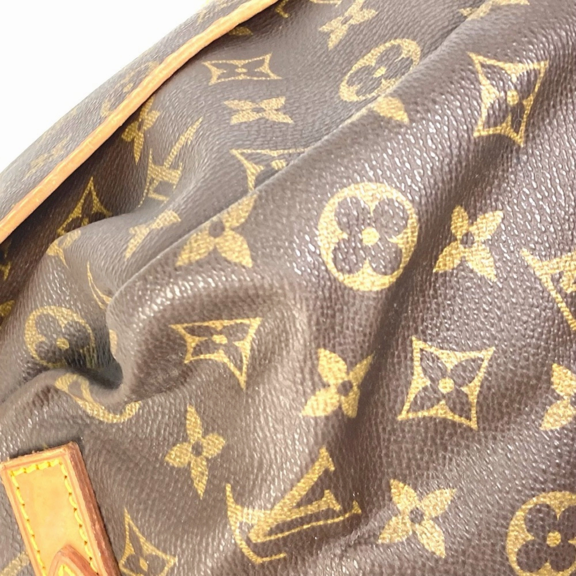 Louis Vuitton Monogram Monogram Shoulder Bag (Pre-Owned)