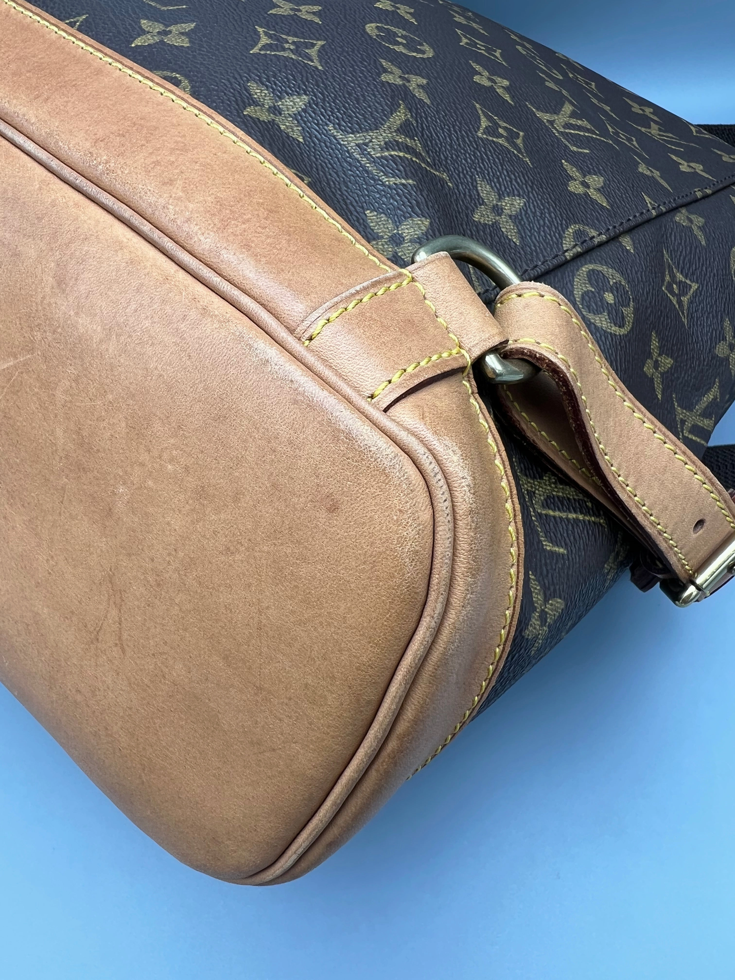 Louis Vuitton Monogram Montsouris Backpack GM - April 2003