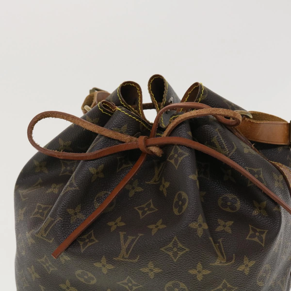 LOUIS VUITTON Monogram Petit Noe Shoulder Bag M42226 LV ar9234