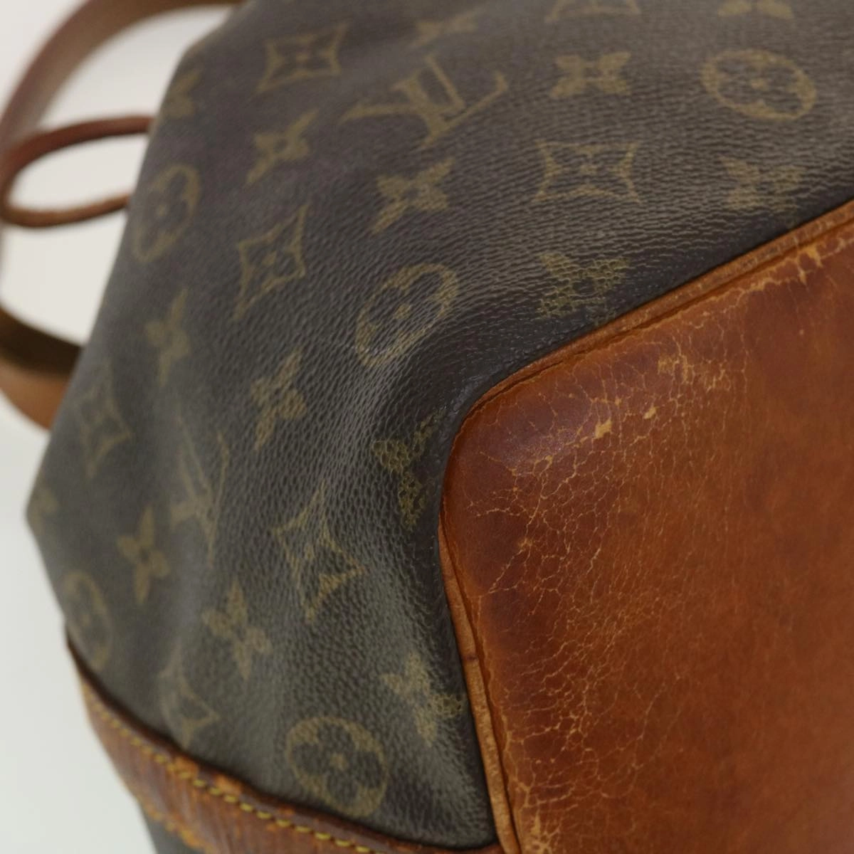 LOUIS VUITTON Monogram Petit Noe Shoulder Bag M42226 LV ar9234